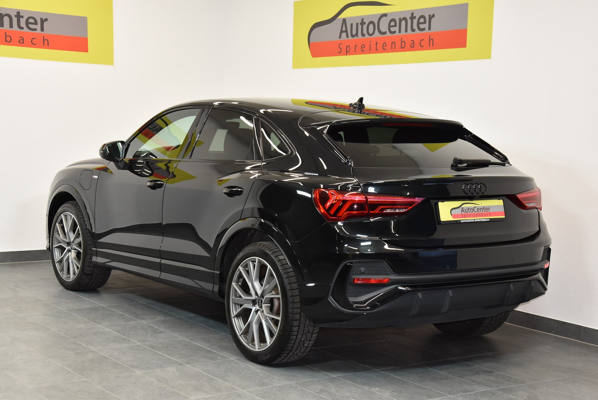 AUDI Q3 Sportback 45 TFSI e S line S-tronic-image-14