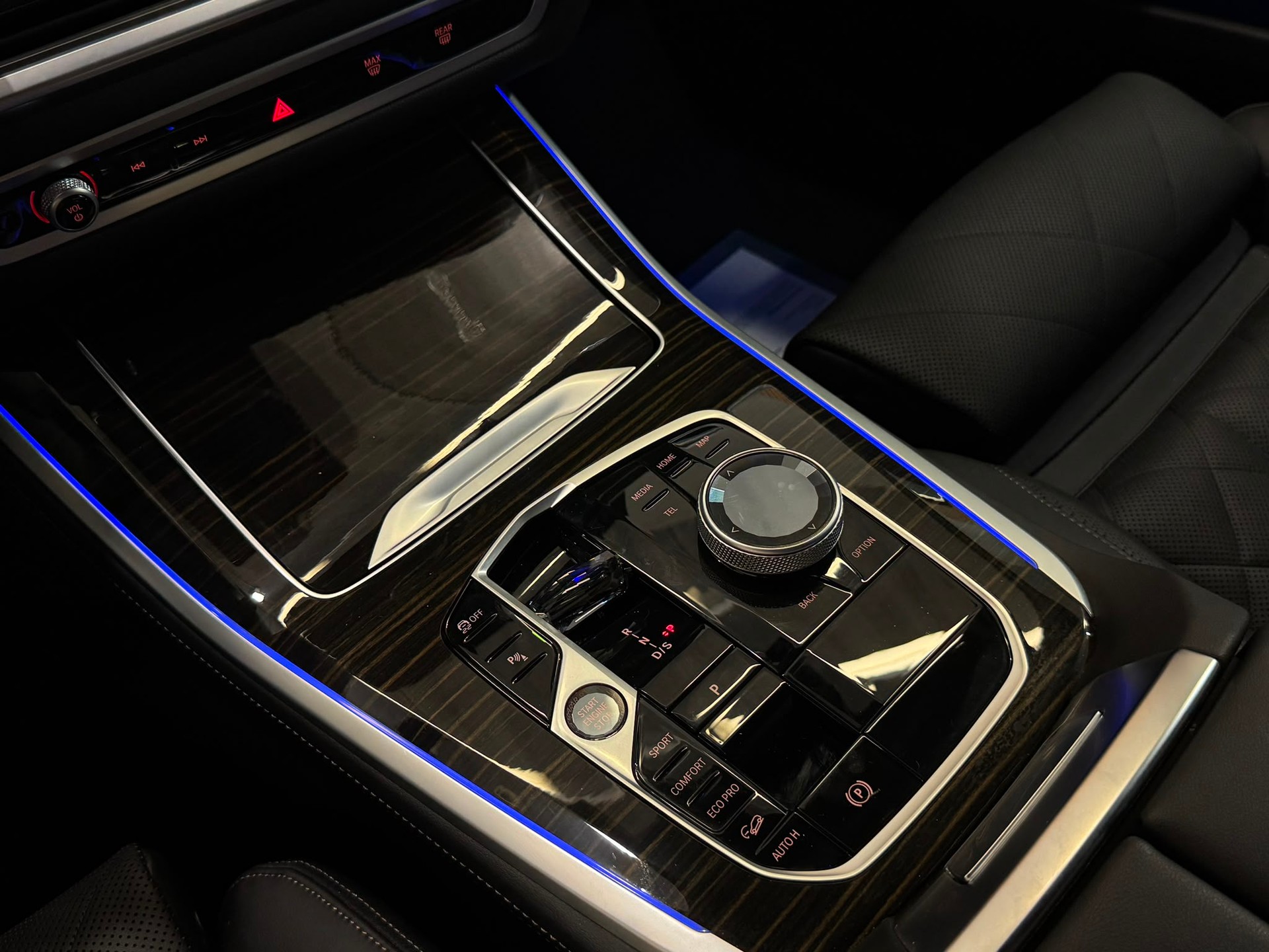 BMW X5 xDrive 48V 30d M Sport Pro Steptronic-image-17