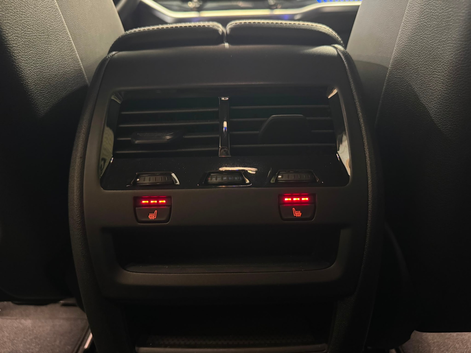 BMW X5 xDrive 48V 30d M Sport Pro Steptronic-image-29