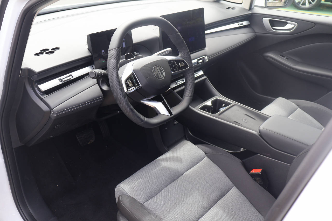 MG 4 Urban 43kWh Comfort-image-12