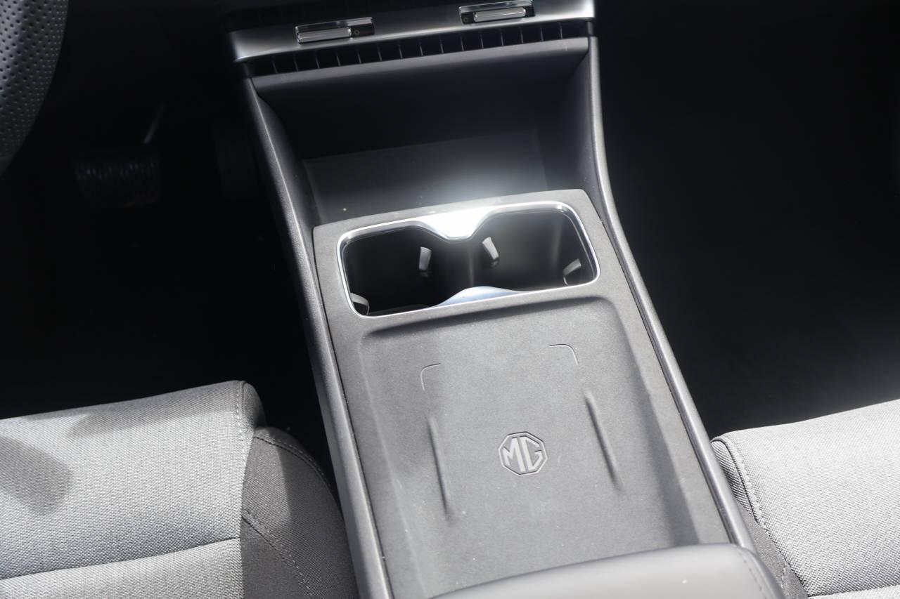 MG 4 Urban 43kWh Comfort-image-14