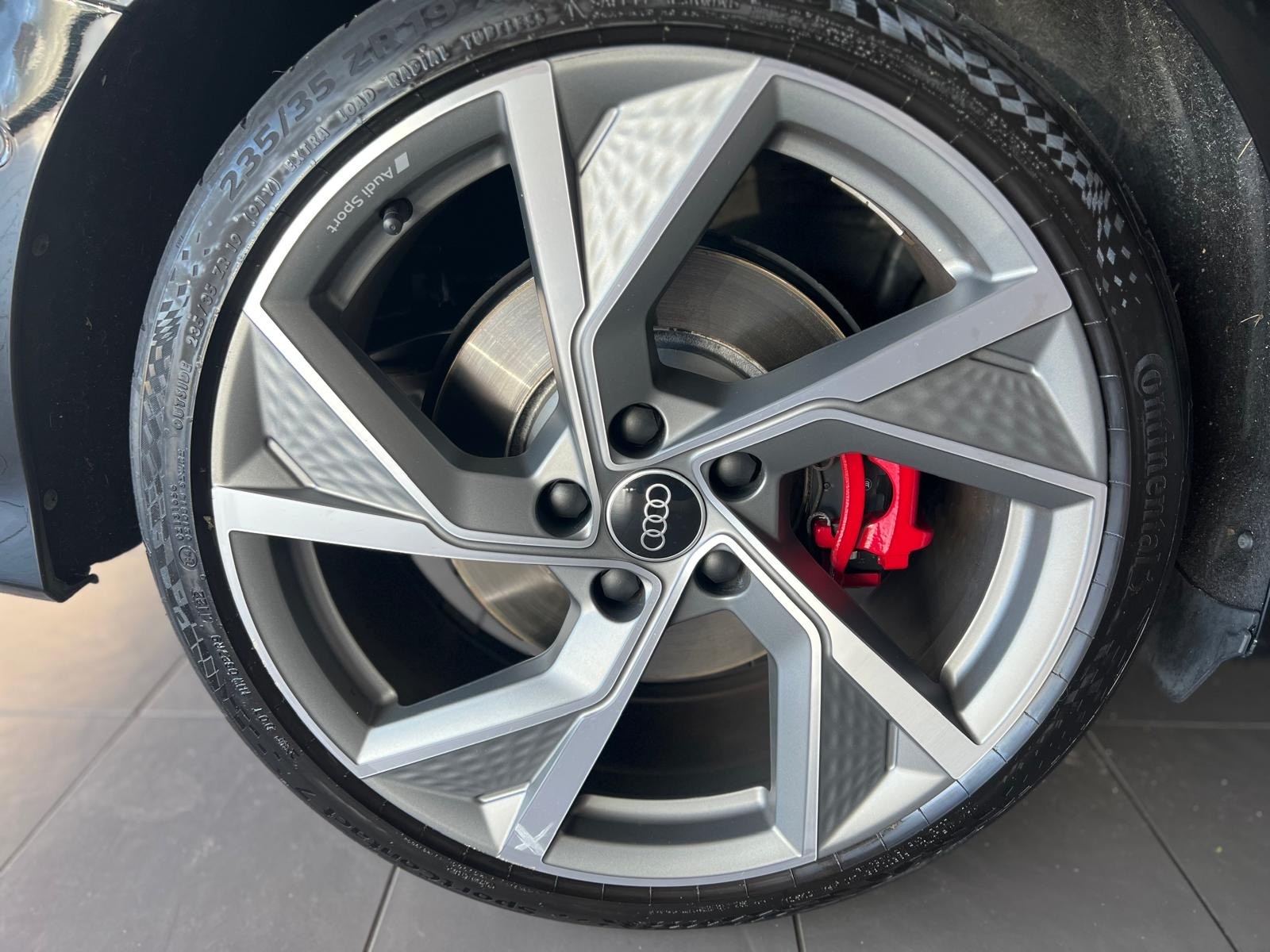 AUDI S3 Limousine 2.0 TFSI quattro S-tronic-image-10