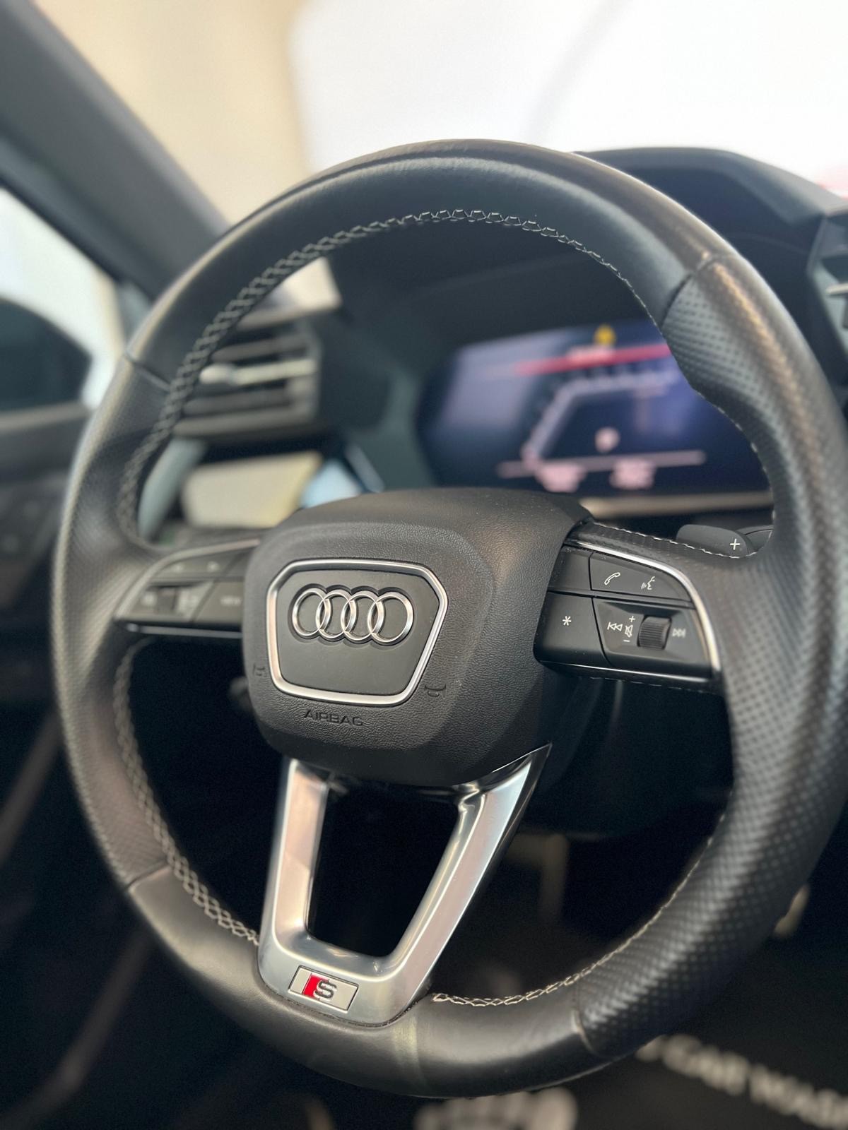 AUDI S3 Limousine 2.0 TFSI quattro S-tronic-image-18
