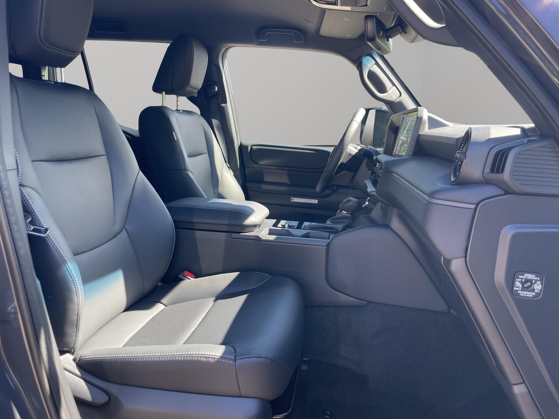 TOYOTA Land Cruiser 2.8 D Comfort-image-9