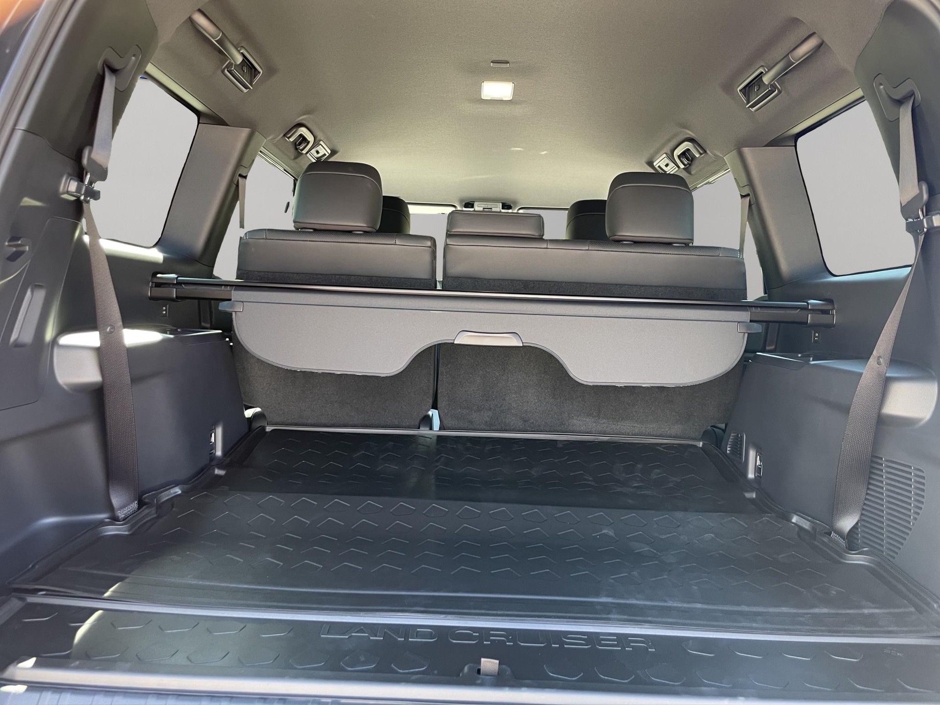 TOYOTA Land Cruiser 2.8 D Comfort-image-11