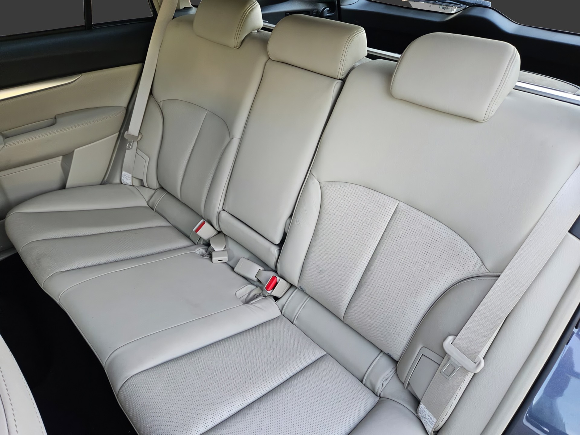 SUBARU Outback 2.5i Limited AWD Lineartronic-image-13