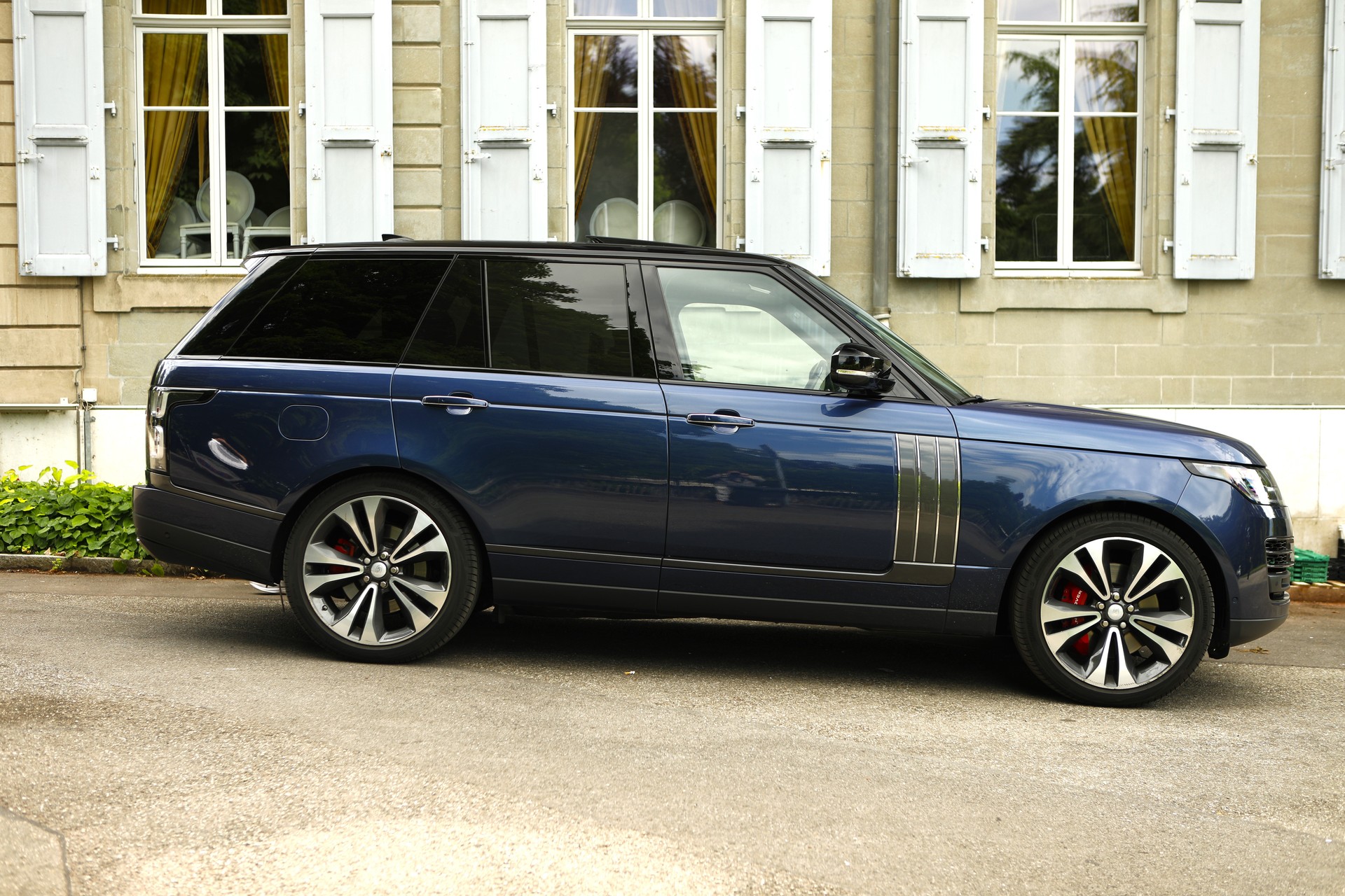 LAND ROVER Range Rover 5.0 V8 S/C SV AB Automatic-image-13
