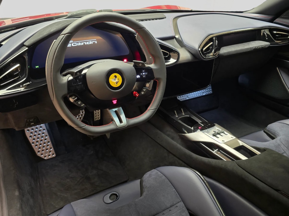 FERRARI 12 Cilindri-image-8