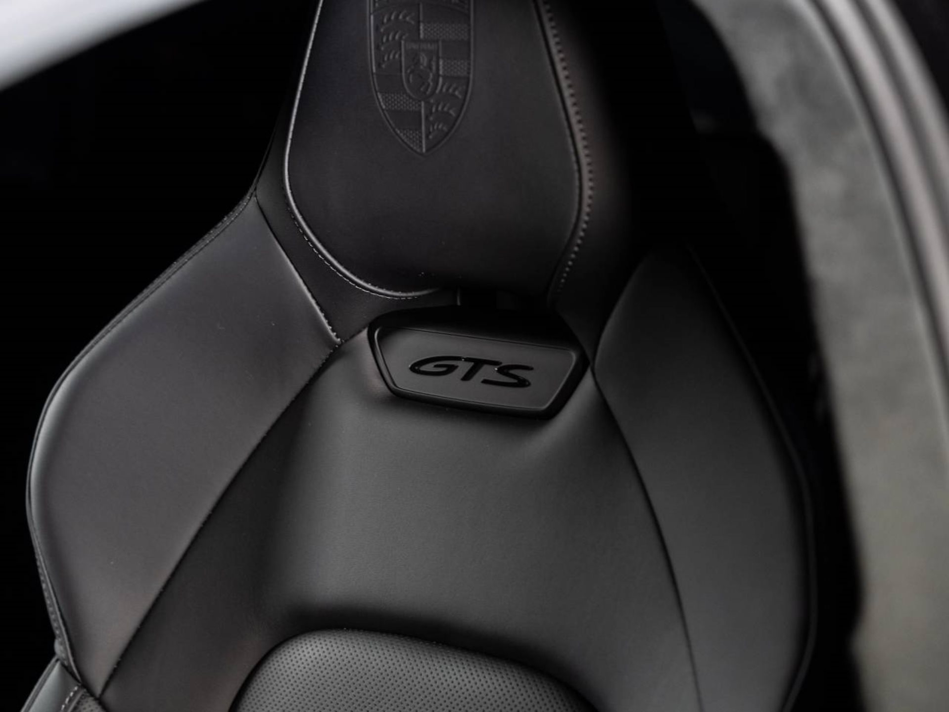 PORSCHE Panamera GTS-image-15