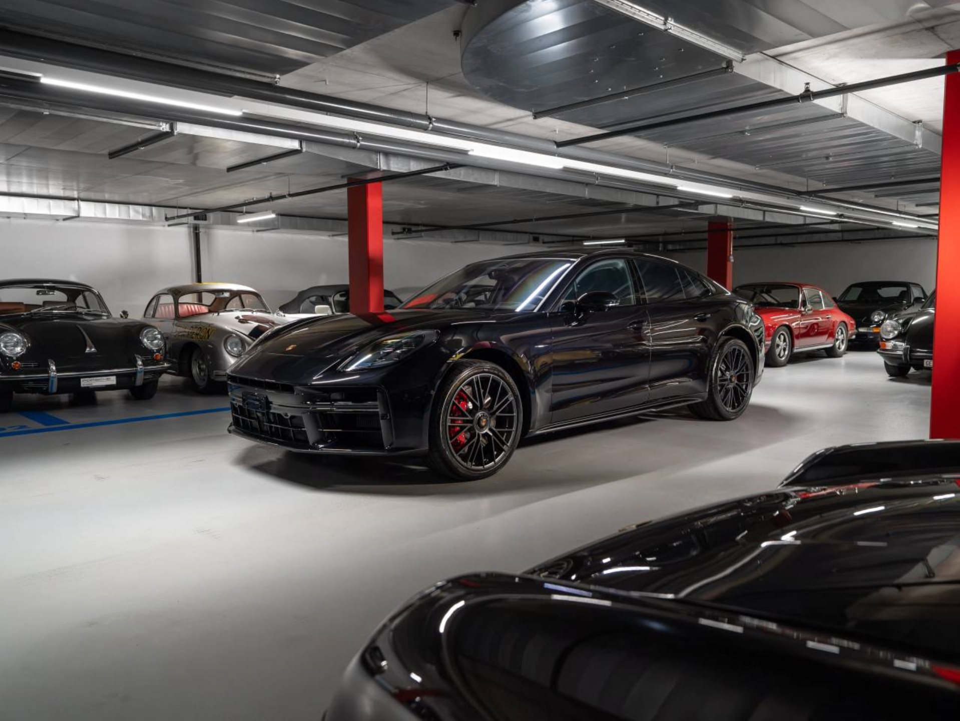 PORSCHE Panamera GTS-image-0