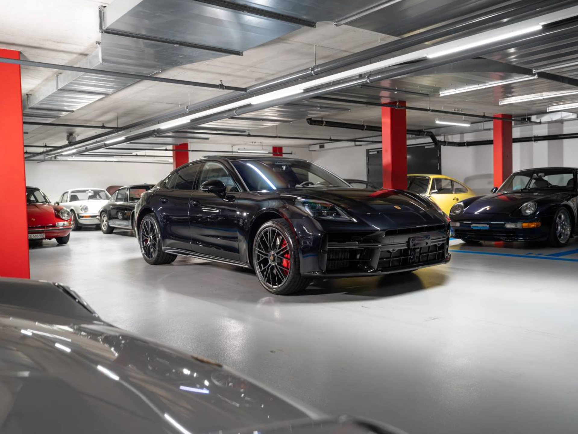 PORSCHE Panamera GTS-image-5