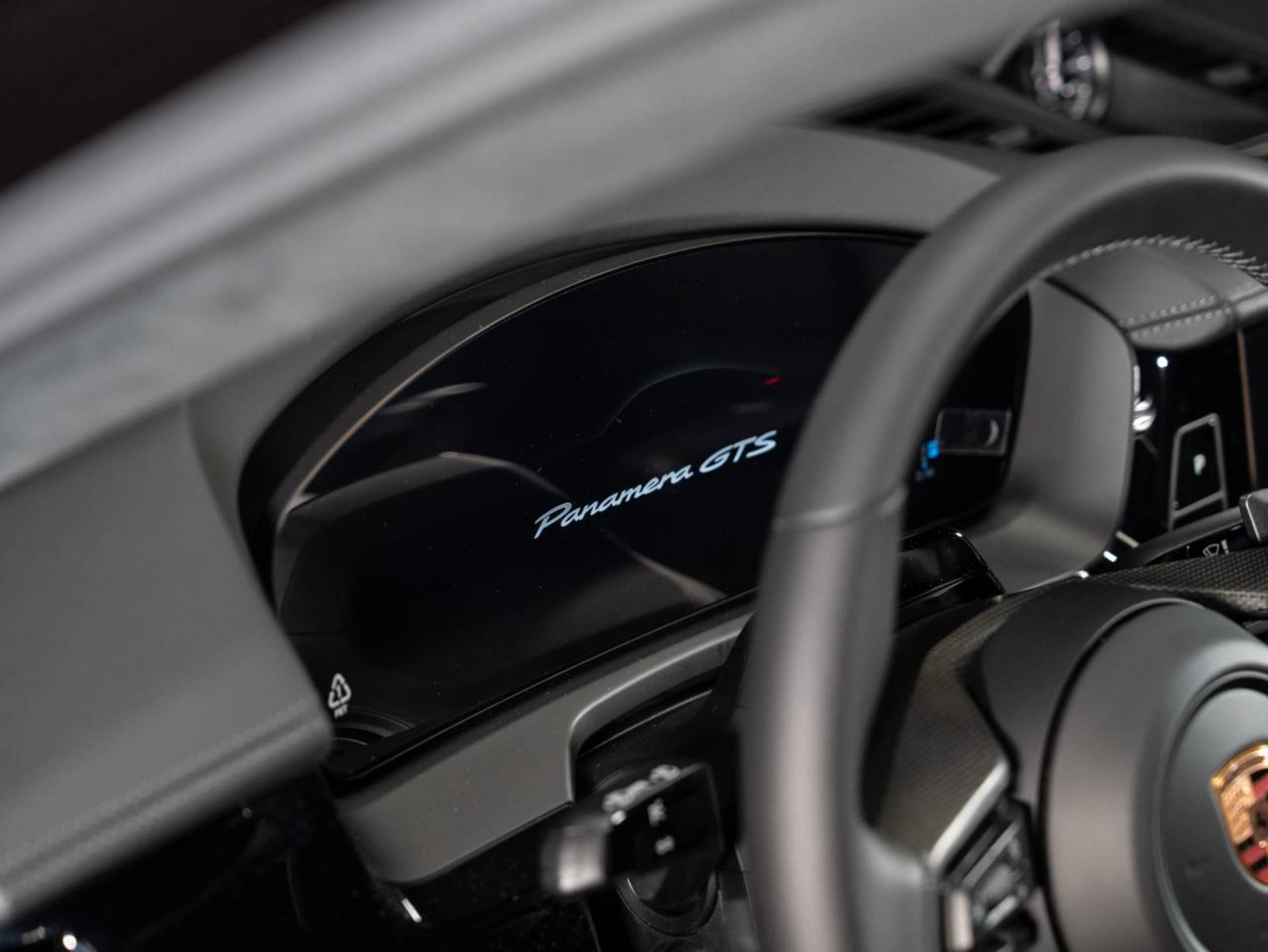 PORSCHE Panamera GTS-image-4
