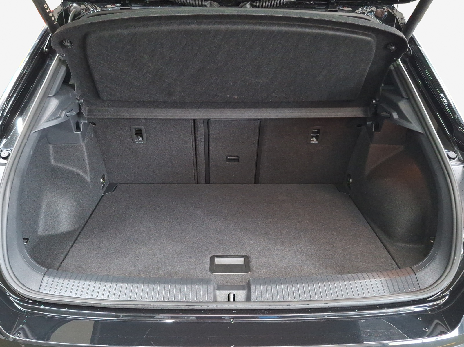 VW T-Roc 2.0 TSI R-Line DSG 4Motion-image-12