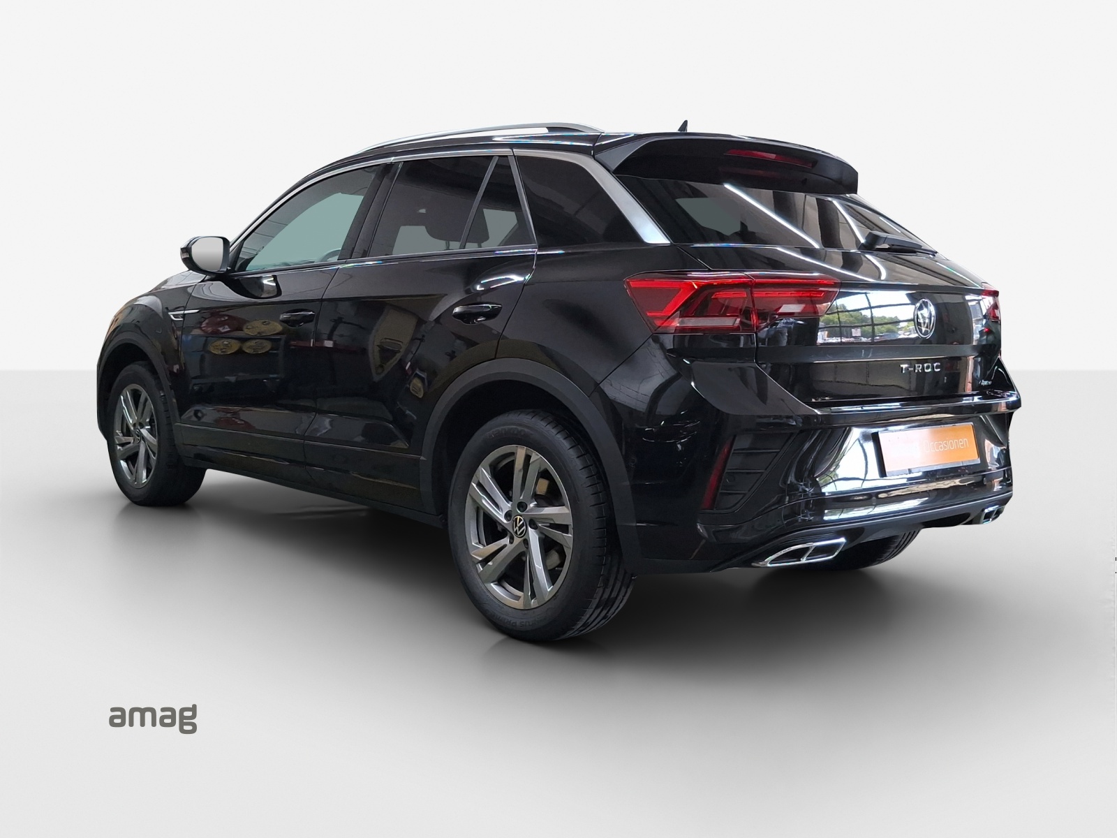 VW T-Roc 2.0 TSI R-Line DSG 4Motion-image-2