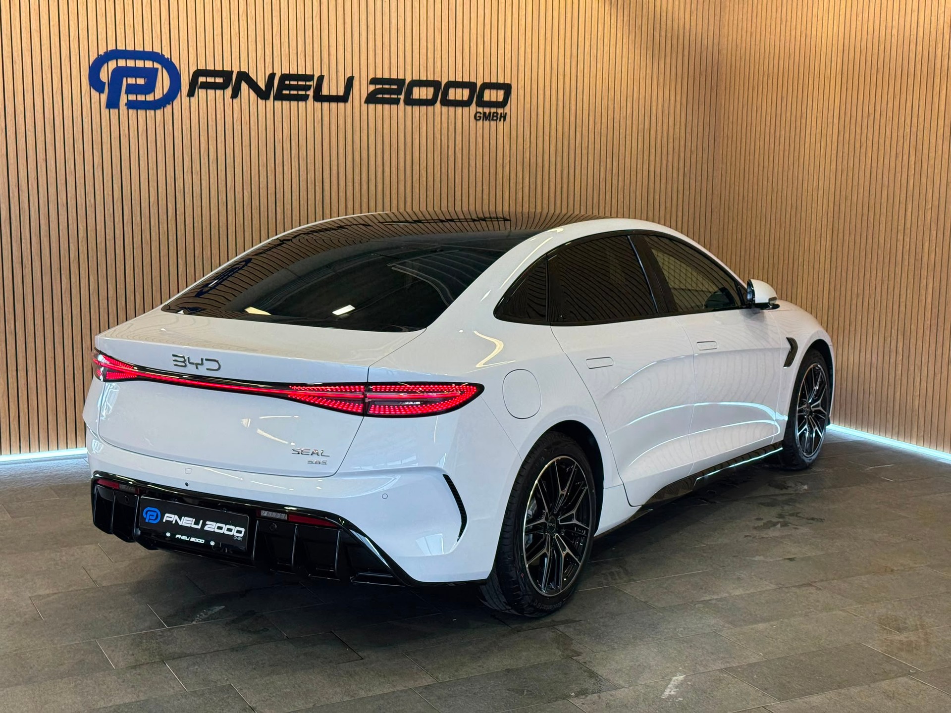 BYD Seal 82,2 kWh Excellence AWD MY 26 *Polar White*-image-6