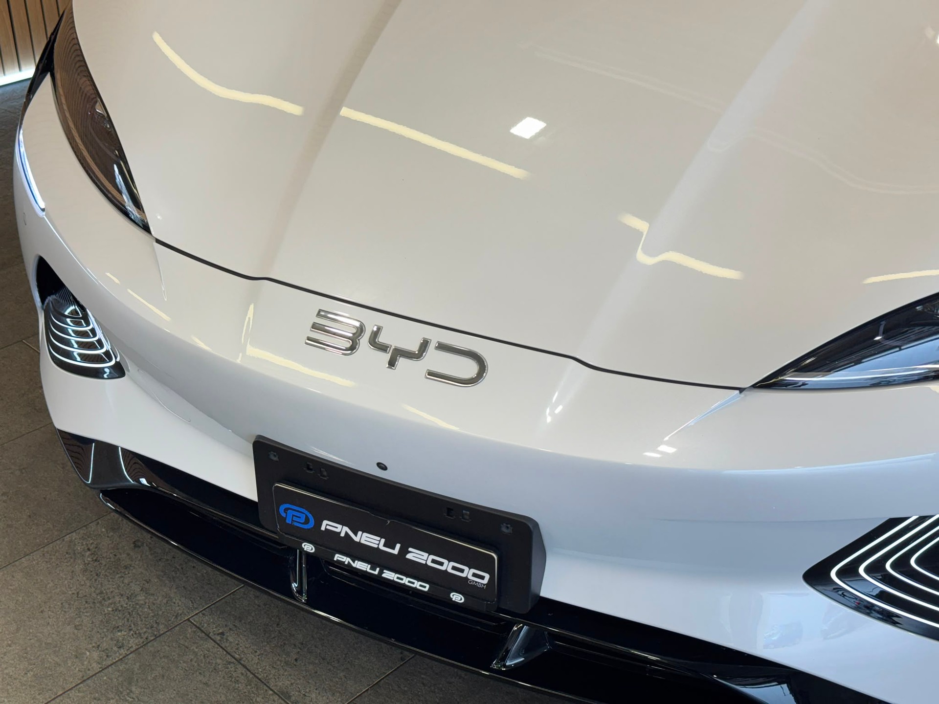 BYD Seal 82,2 kWh Excellence AWD MY 26 *Polar White*-showroom-element-3