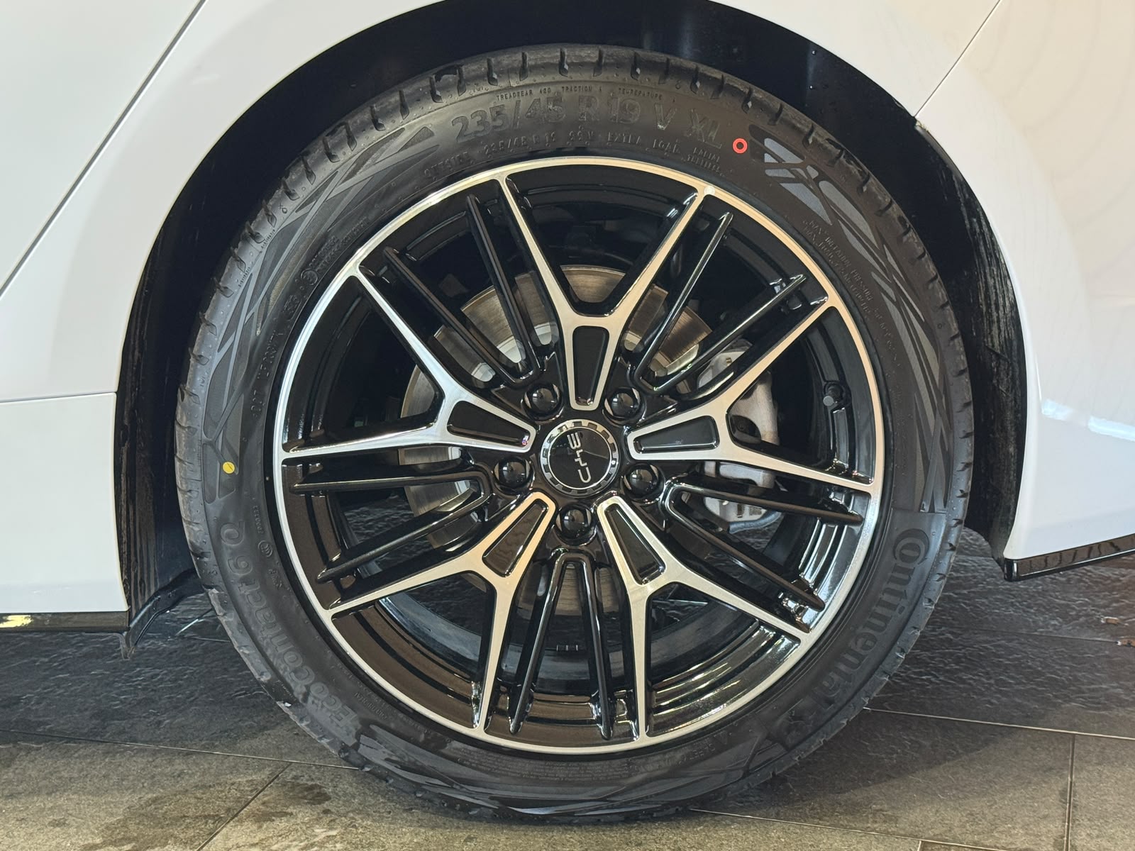 BYD Seal 82,2 kWh Excellence AWD MY 26 *Polar White*-image-10