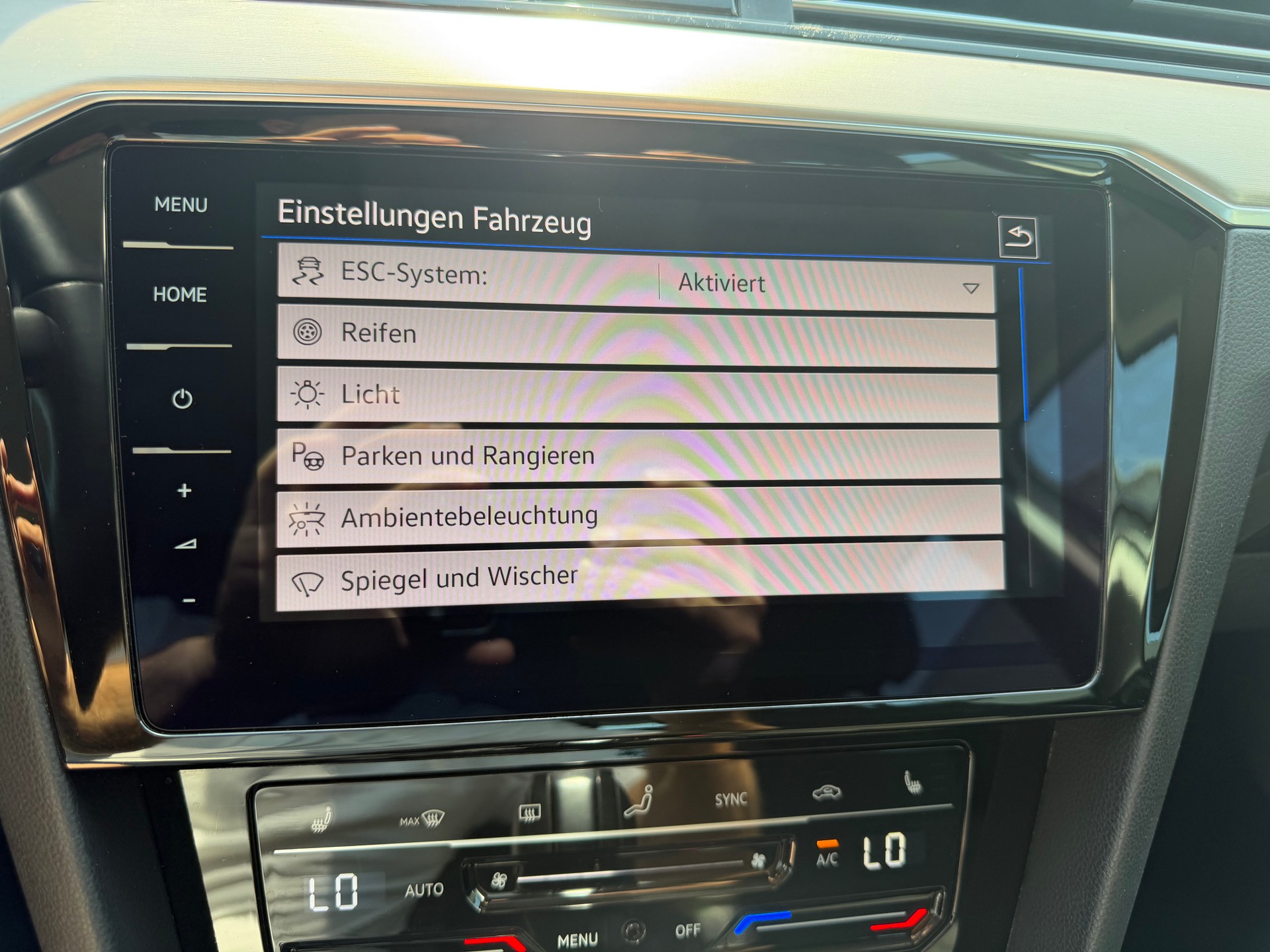 VW Passat 2.0 TDI BMT Elegance 4Motion DSG-image-9