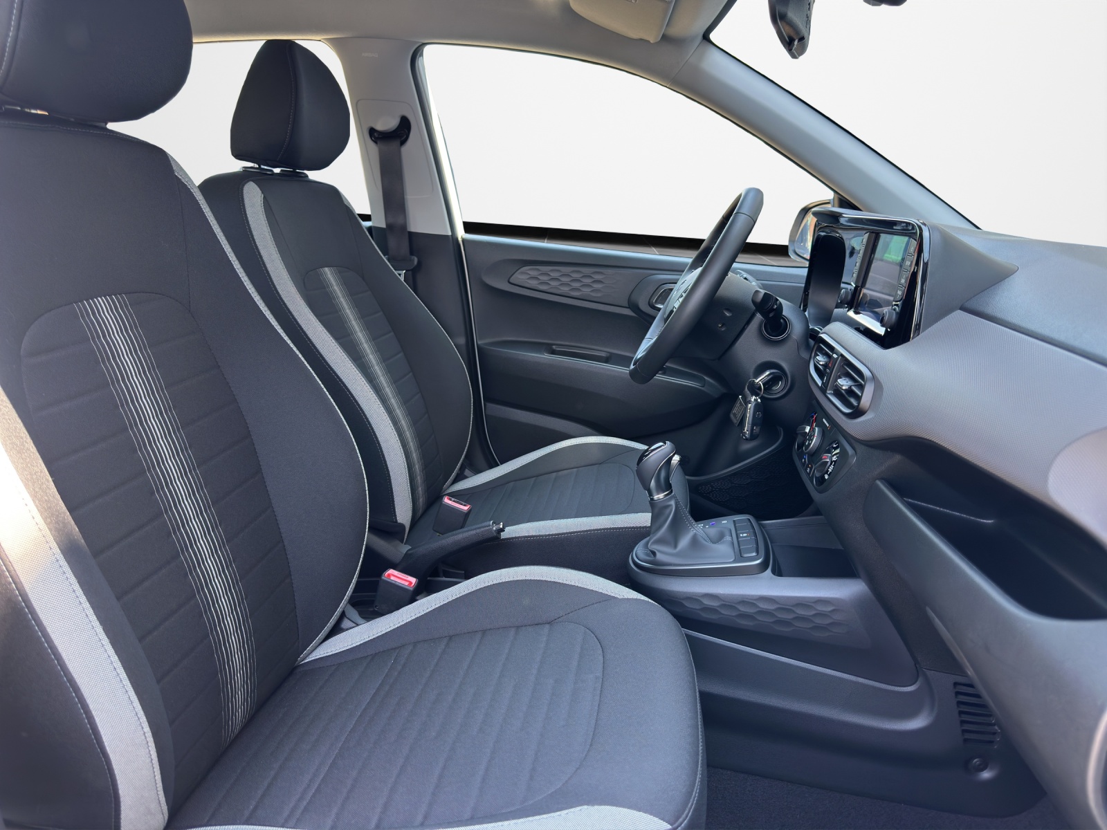 HYUNDAI i10 1.0 Origo *CH-Wagen*Automat*Rückfahrkamera*Tempomat*-image-13