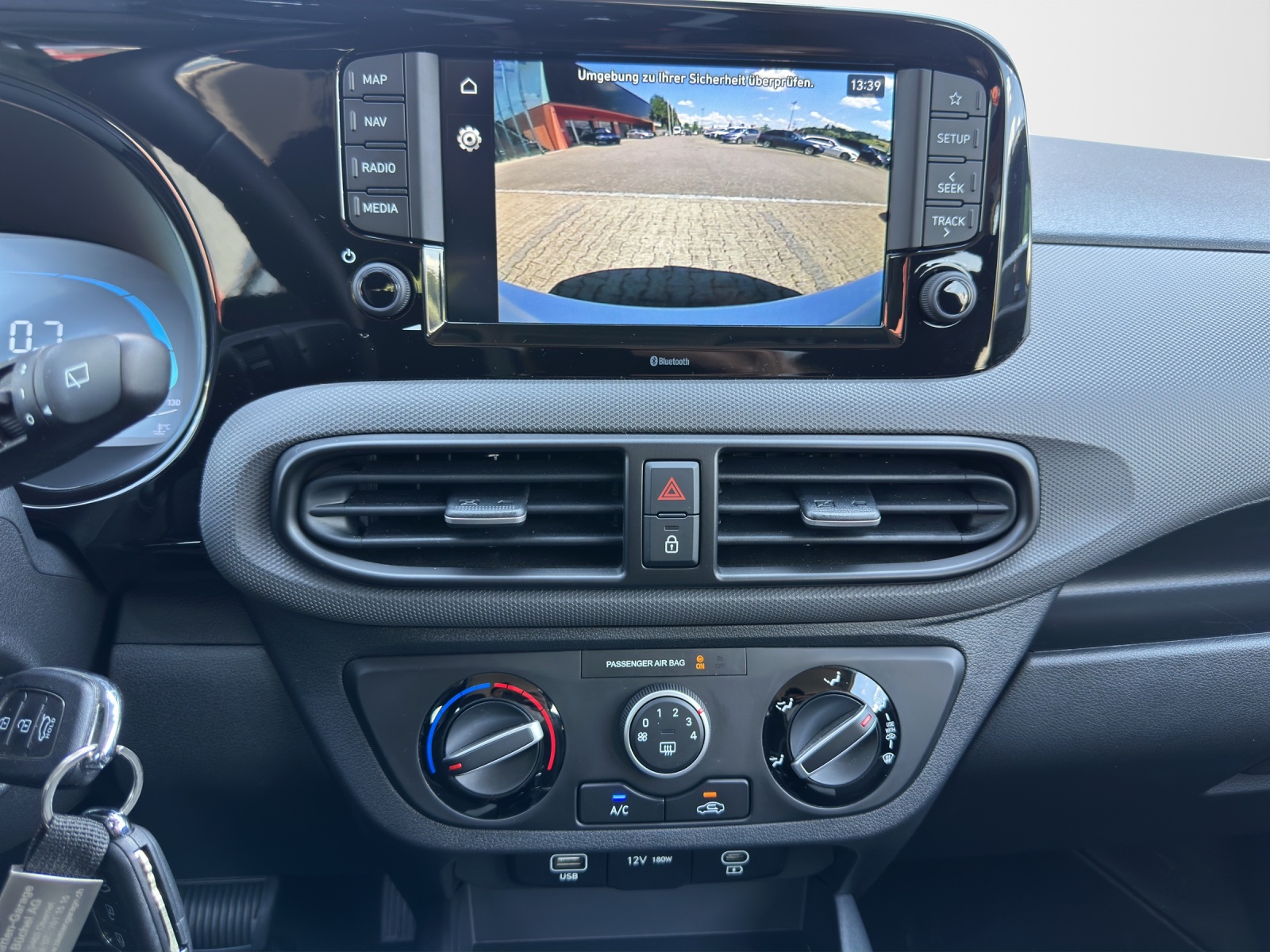 HYUNDAI i10 1.0 Origo *CH-Wagen*Automat*Rückfahrkamera*Tempomat*-image-11