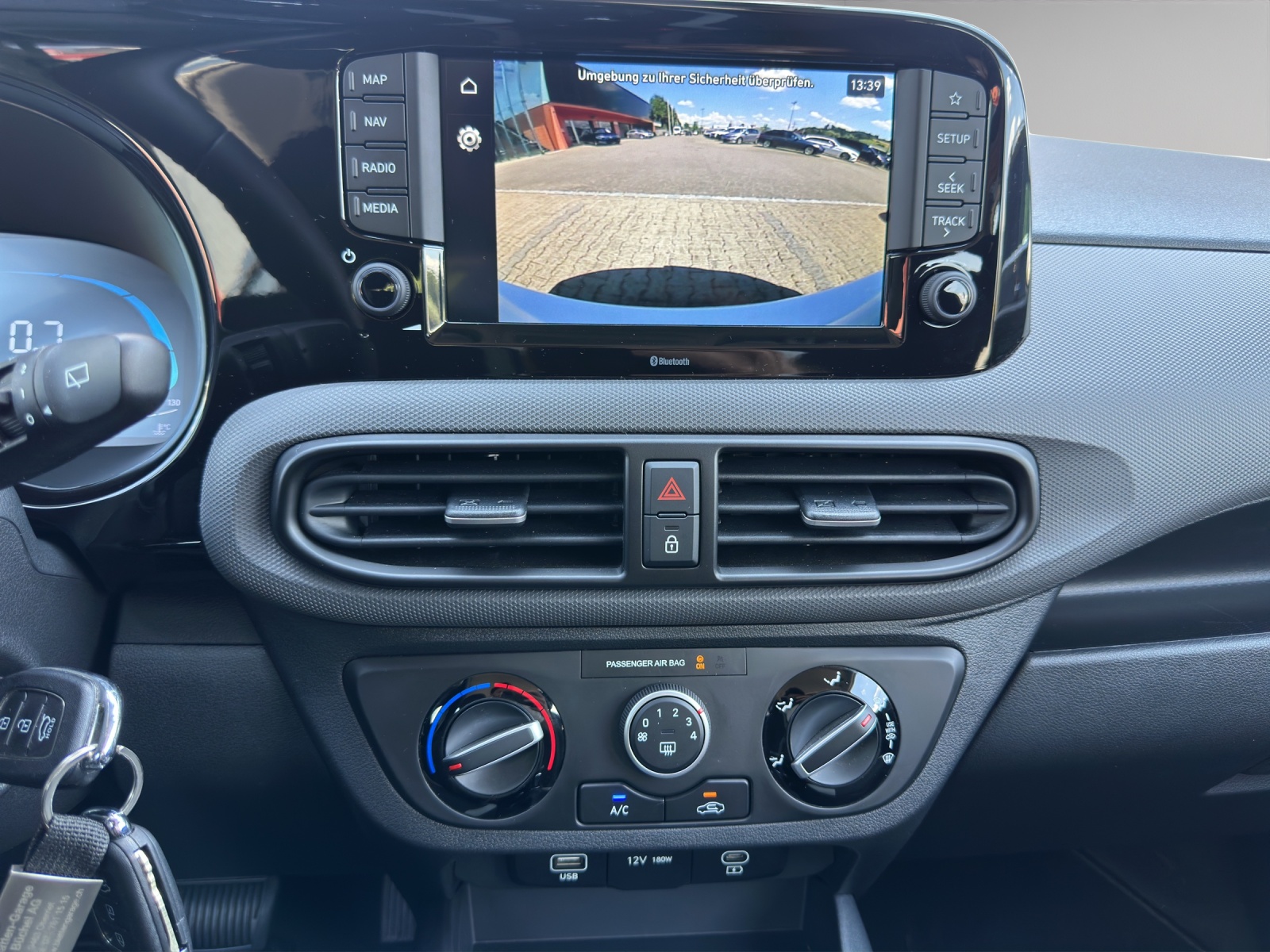 HYUNDAI i10 1.0 Origo *Automat*Rückfahrkamera*Tempomat*-image-11