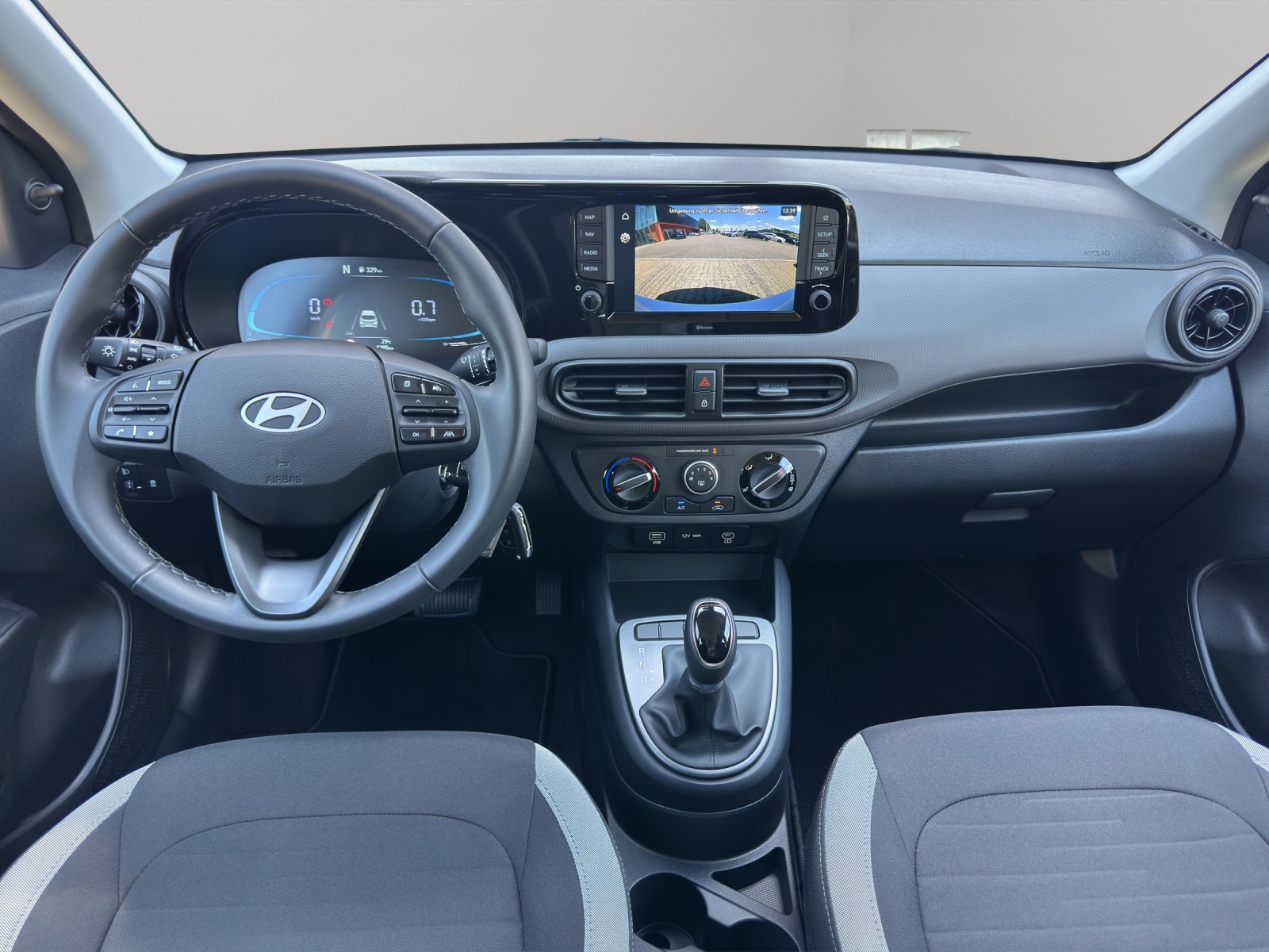 HYUNDAI i10 1.0 Origo *Automat*Rückfahrkamera*Tempomat*-image-10