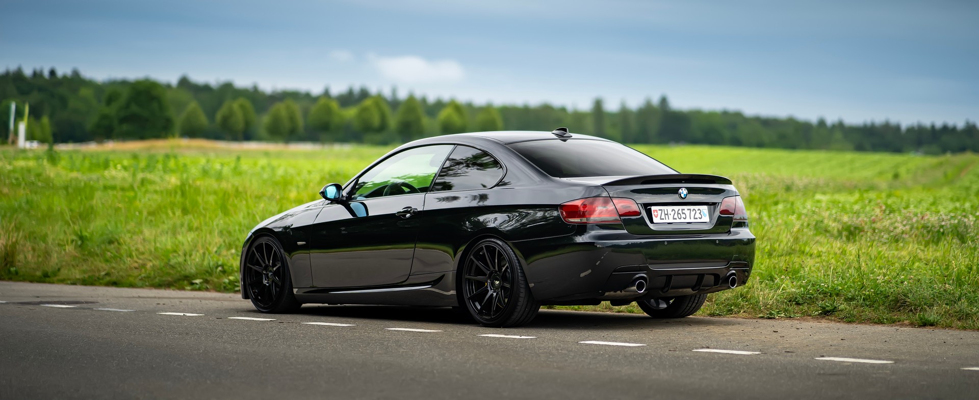 BMW 335i xDrive-image-1