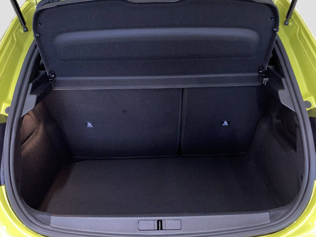 PEUGEOT 208 1.2 Hybrid 145 GT-image-13