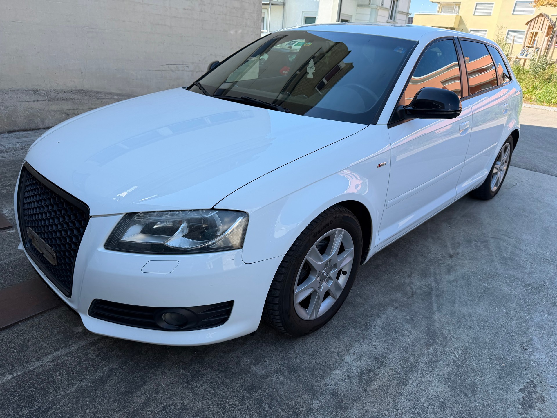 AUDI A3 Sportback 2.0 TDI Ambiente-image-0