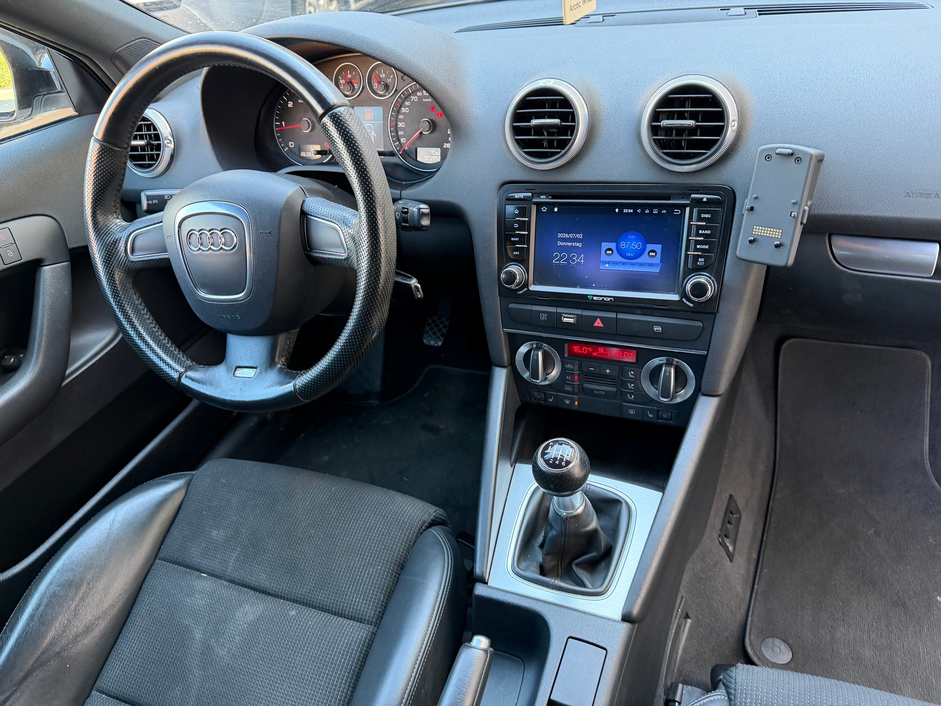 AUDI A3 Sportback 2.0 TDI Ambiente-image-4