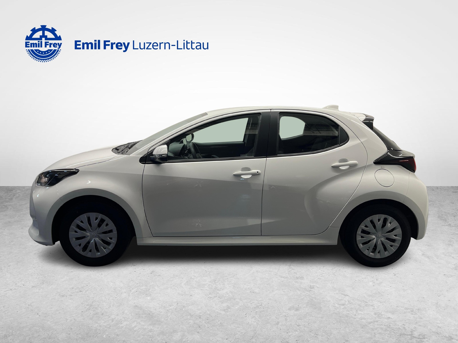 TOYOTA Yaris 1.5 VVT-i HSD Comfort-showroom-element-1
