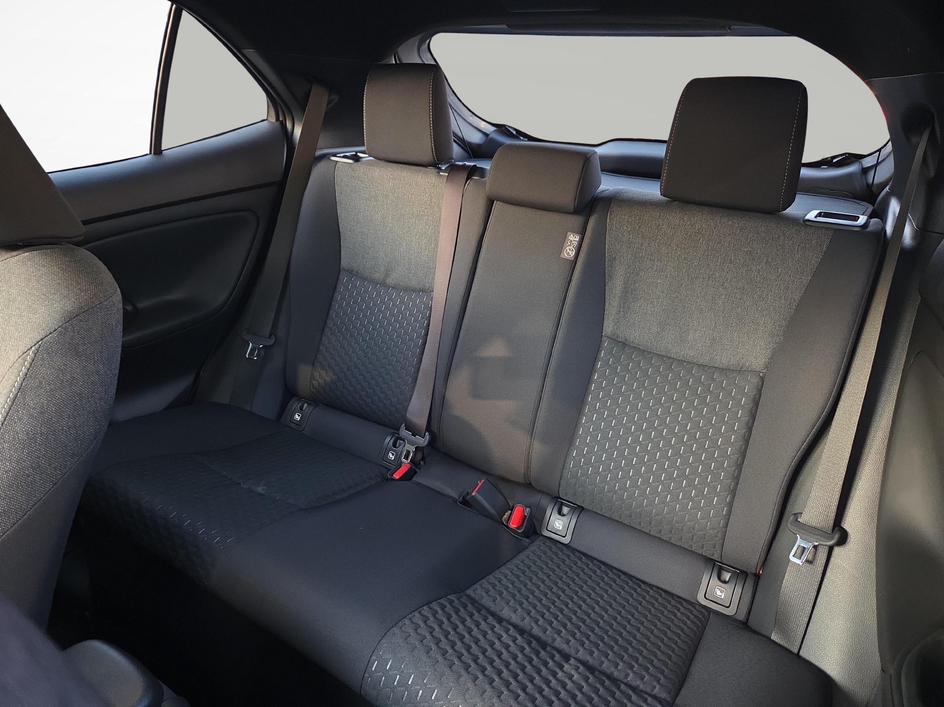 TOYOTA Yaris Cross 1.5 VVT-i HSD Trend AWD-i-image-10
