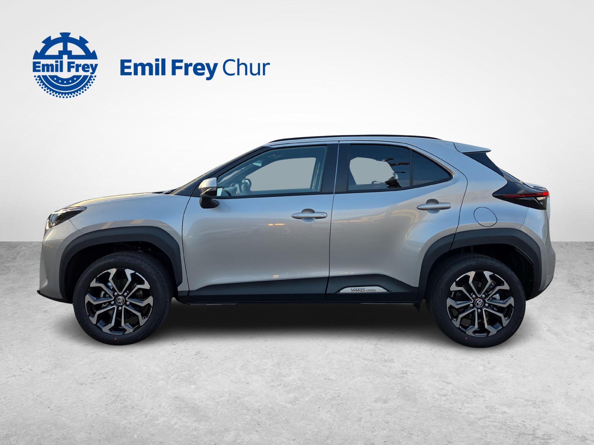 TOYOTA Yaris Cross 1.5 VVT-i HSD Trend AWD-i-showroom-element-1