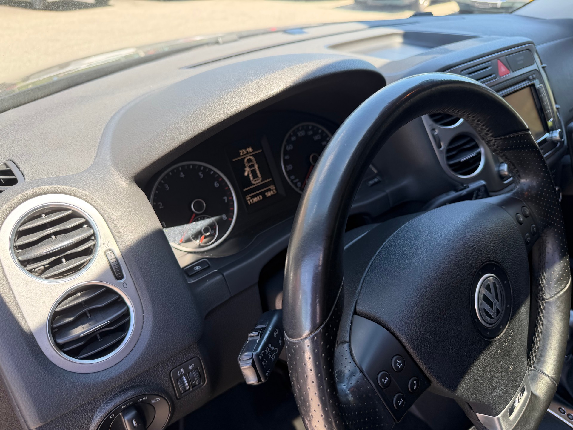 VW Tiguan 2.0 TSI Trend&Fun Tiptronic-image-12