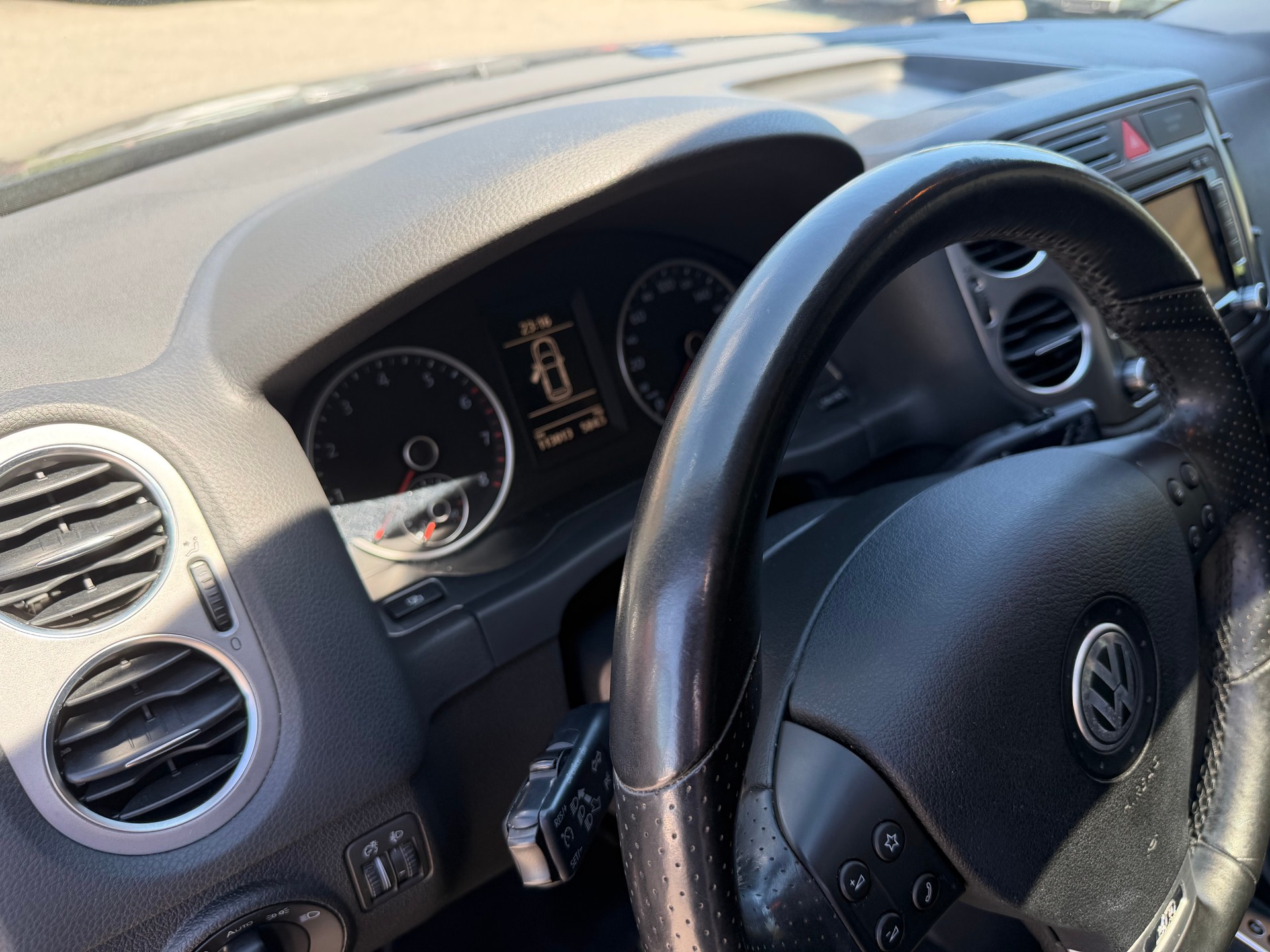 VW Tiguan 2.0 TSI Trend&Fun Tiptronic-image-11