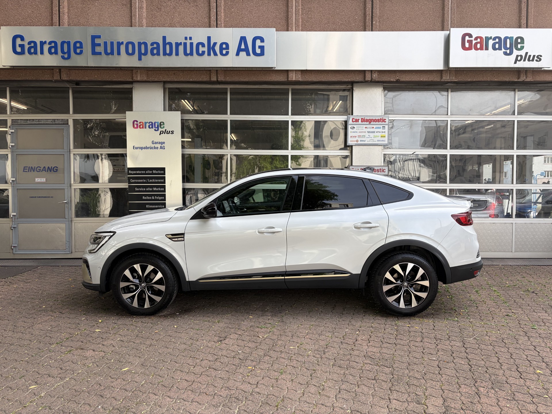 RENAULT Arkana 1.6 E-Tech Engineered-image-2
