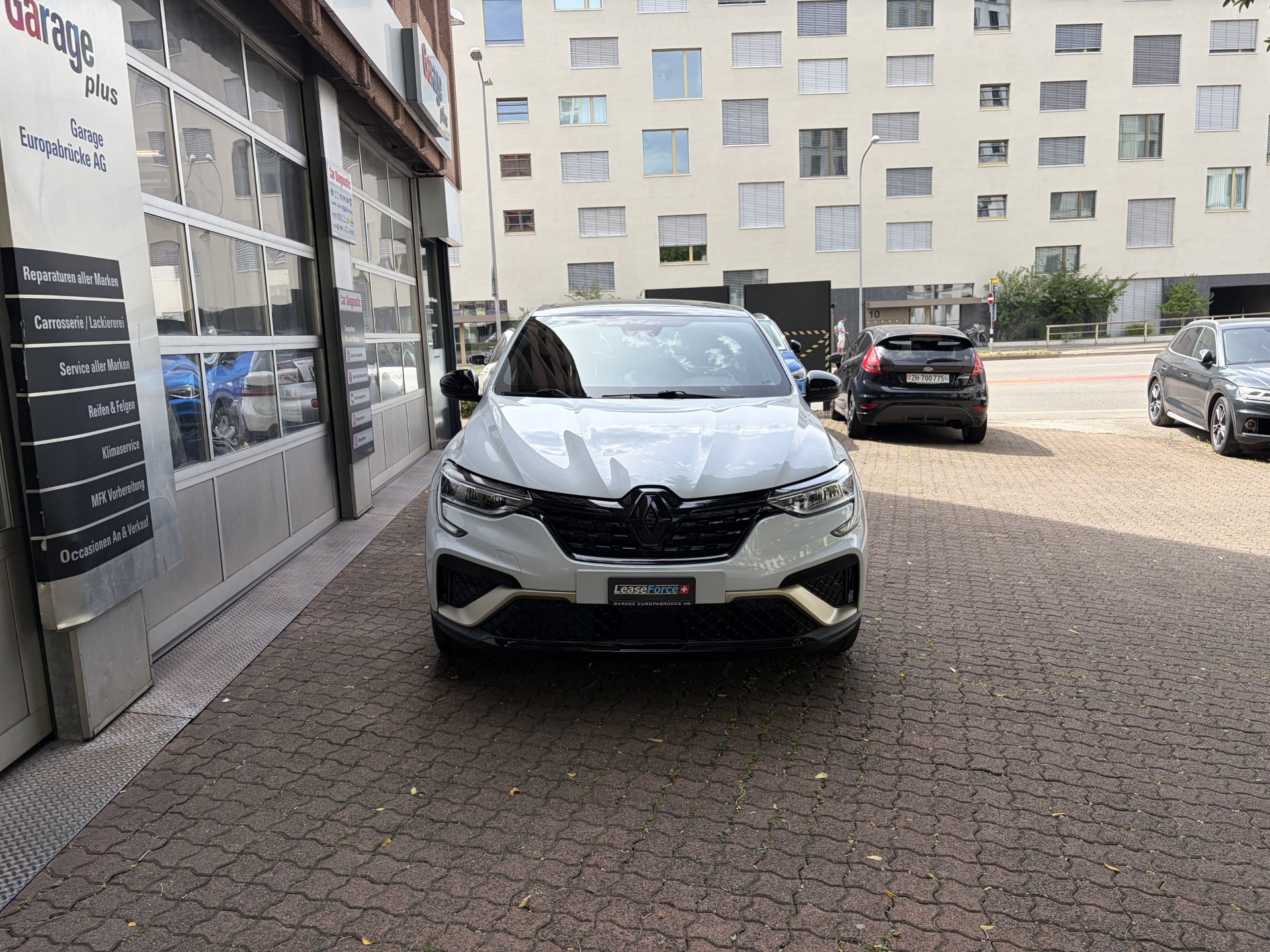 RENAULT Arkana 1.6 E-Tech Engineered-image-0