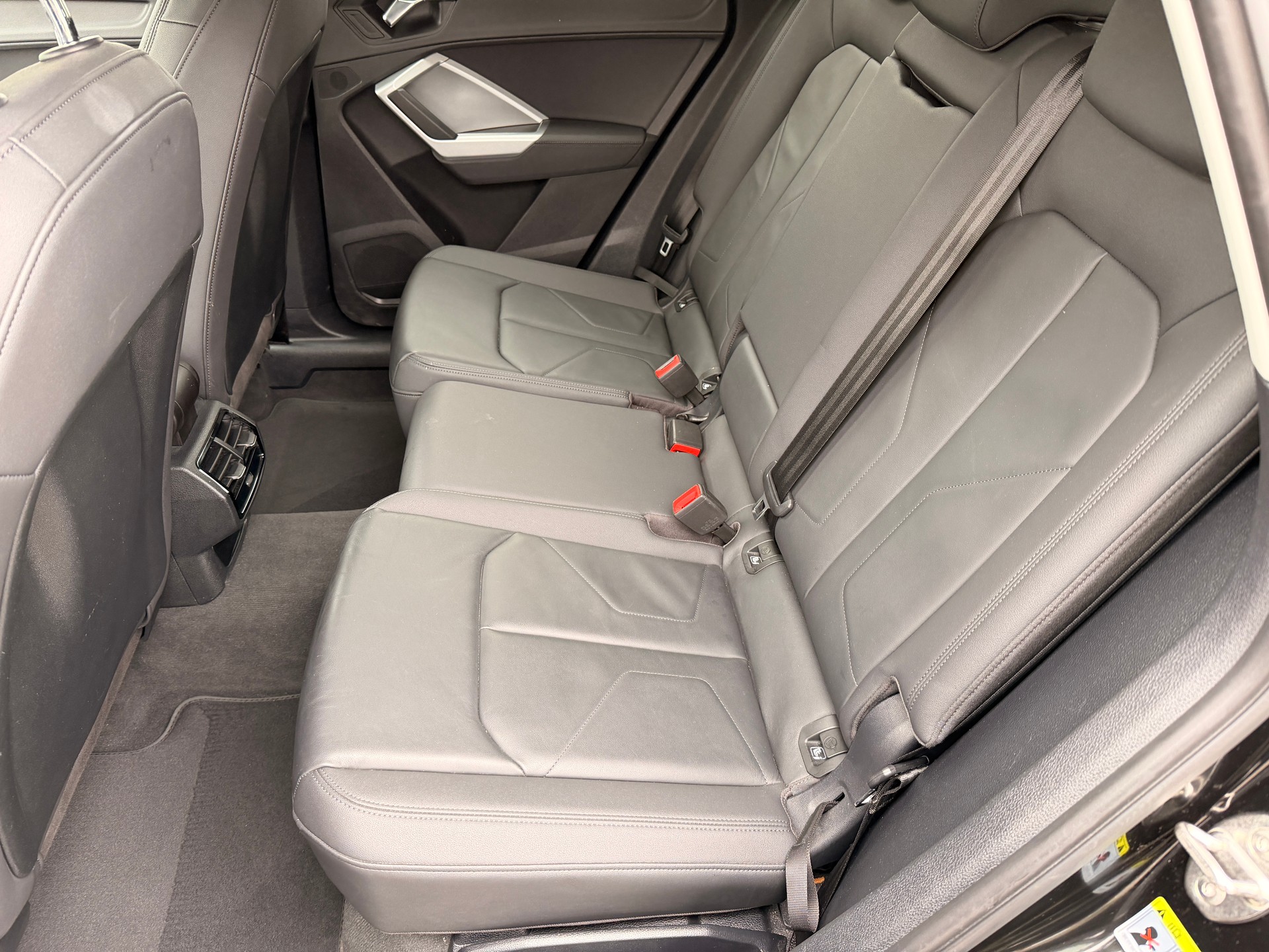 AUDI Q3 40 TDI advanced quattro S-tronic-image-6