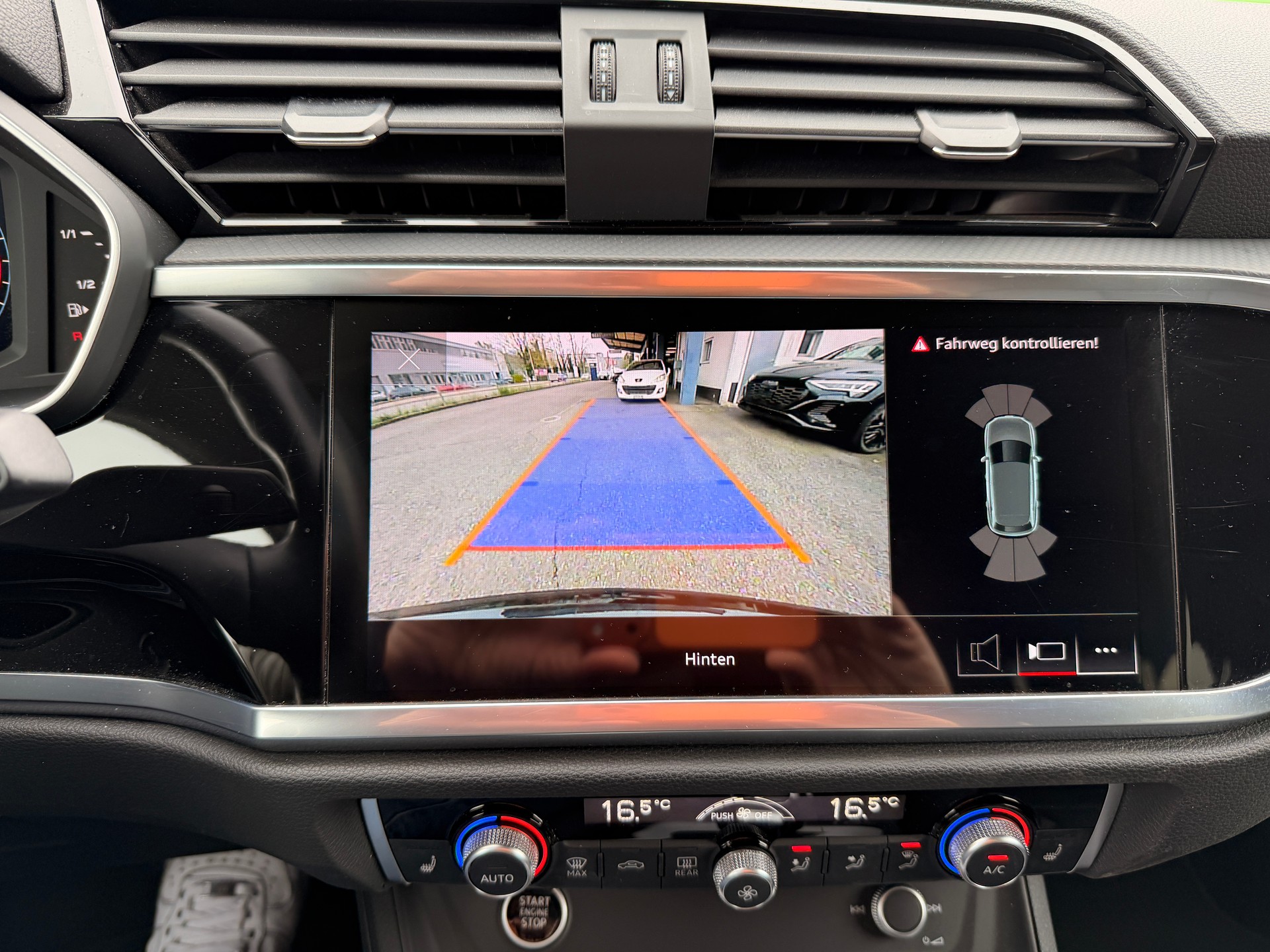 AUDI Q3 40 TDI advanced quattro S-tronic-image-8