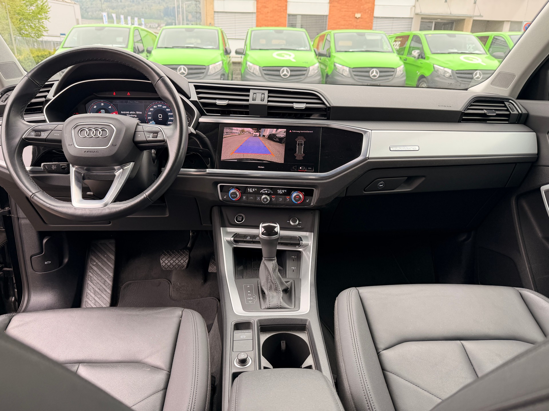 AUDI Q3 40 TDI advanced quattro S-tronic-image-4