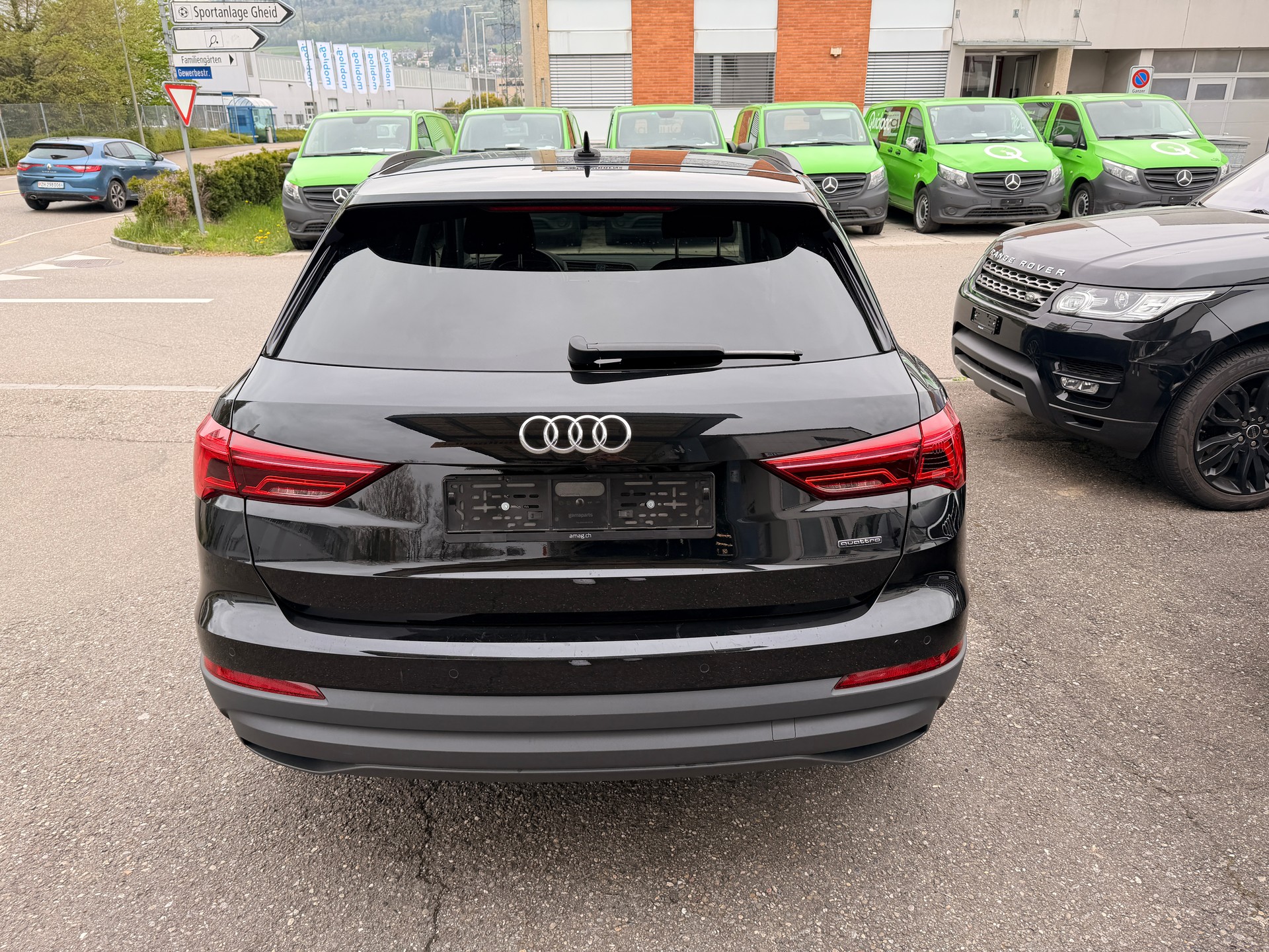 AUDI Q3 40 TDI advanced quattro S-tronic-image-3