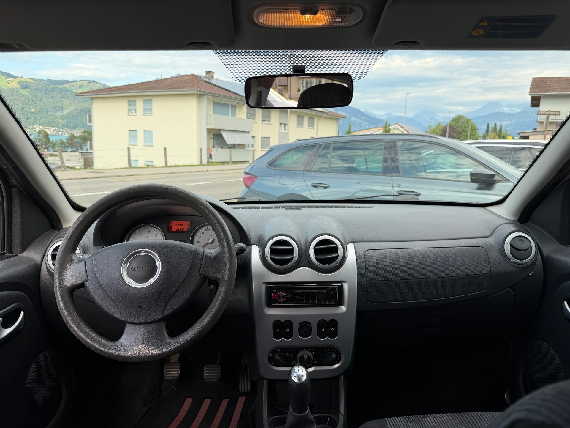 DACIA Sandero 1.6 Lauréate-image-4