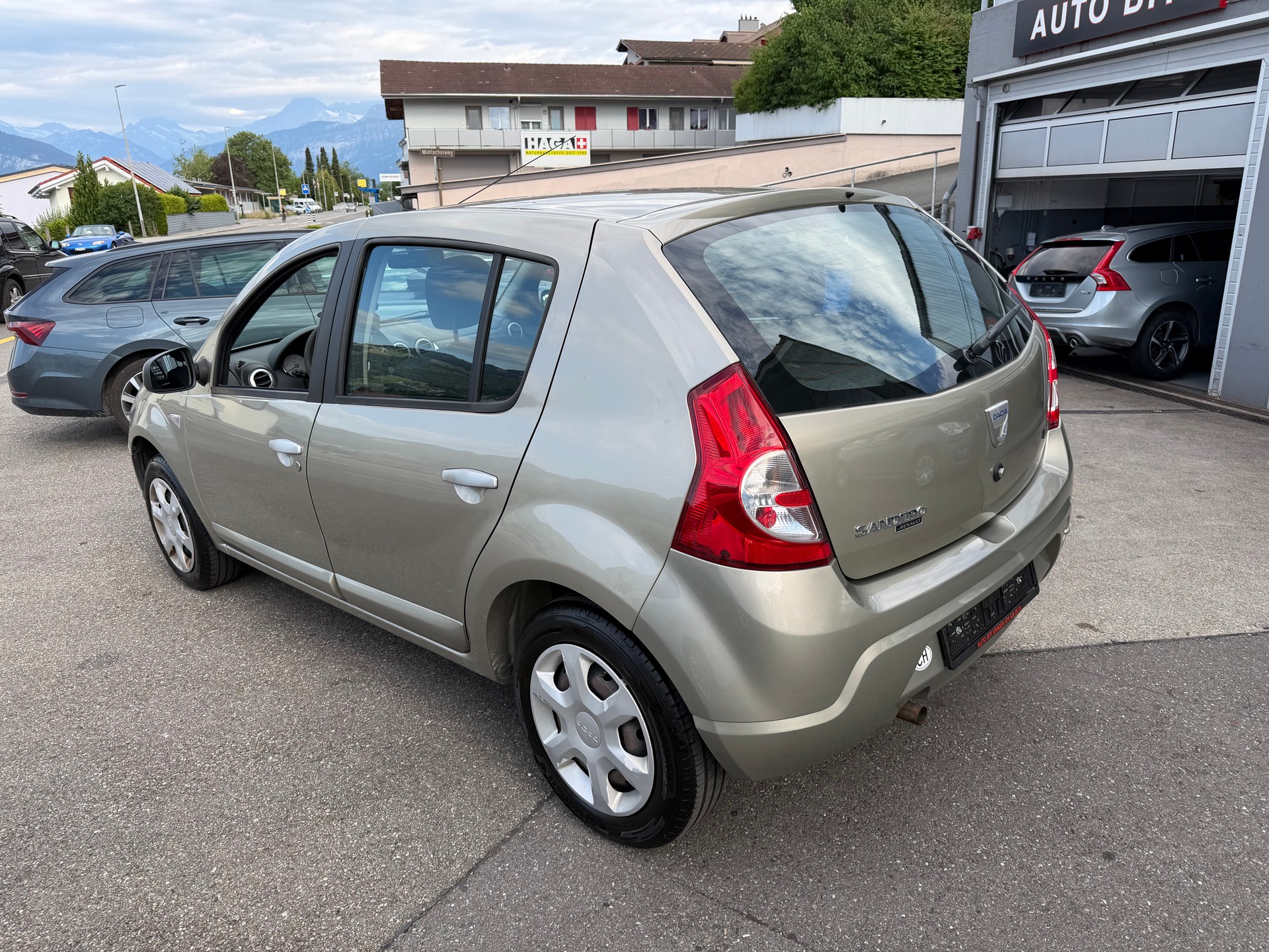 DACIA Sandero 1.6 Lauréate-image-3