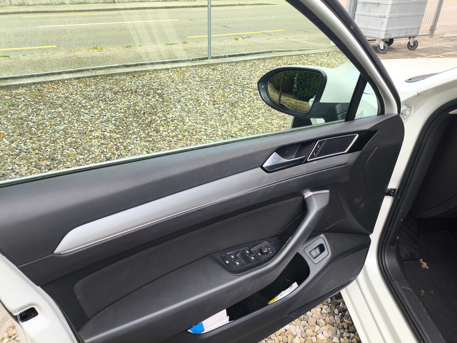VW Passat Variant 2.0 TDI BMT Comfortline DSG-image-12
