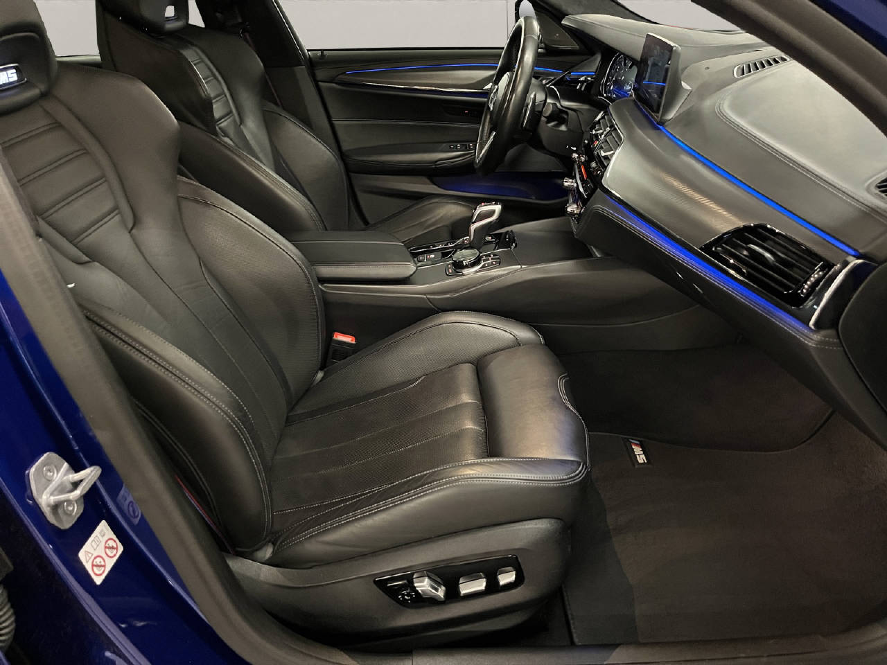 BMW 5er Reihe F90 M5 Competition xDrive-image-12