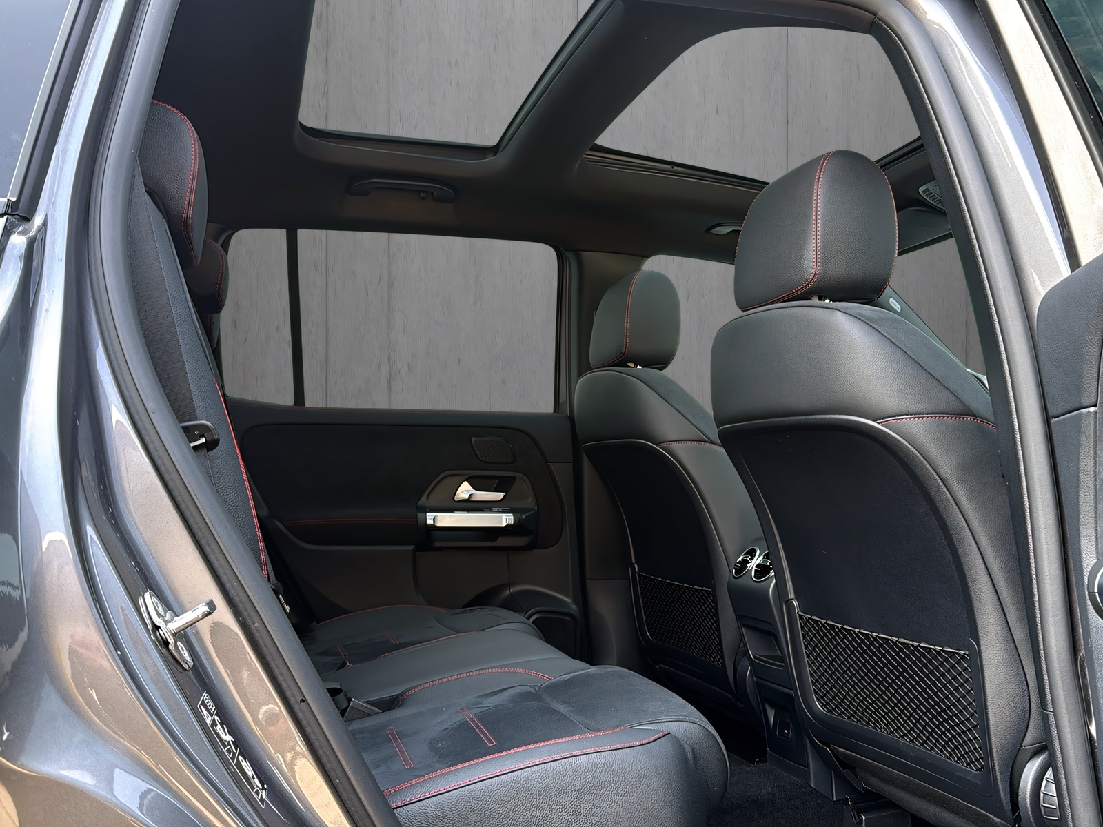MERCEDES-BENZ GLB 250 4Matic AMG Line 8G-Tronic*CH Auslieferung,Panorama Dach,MB Werksgarantie-Gratisservice*-image-9