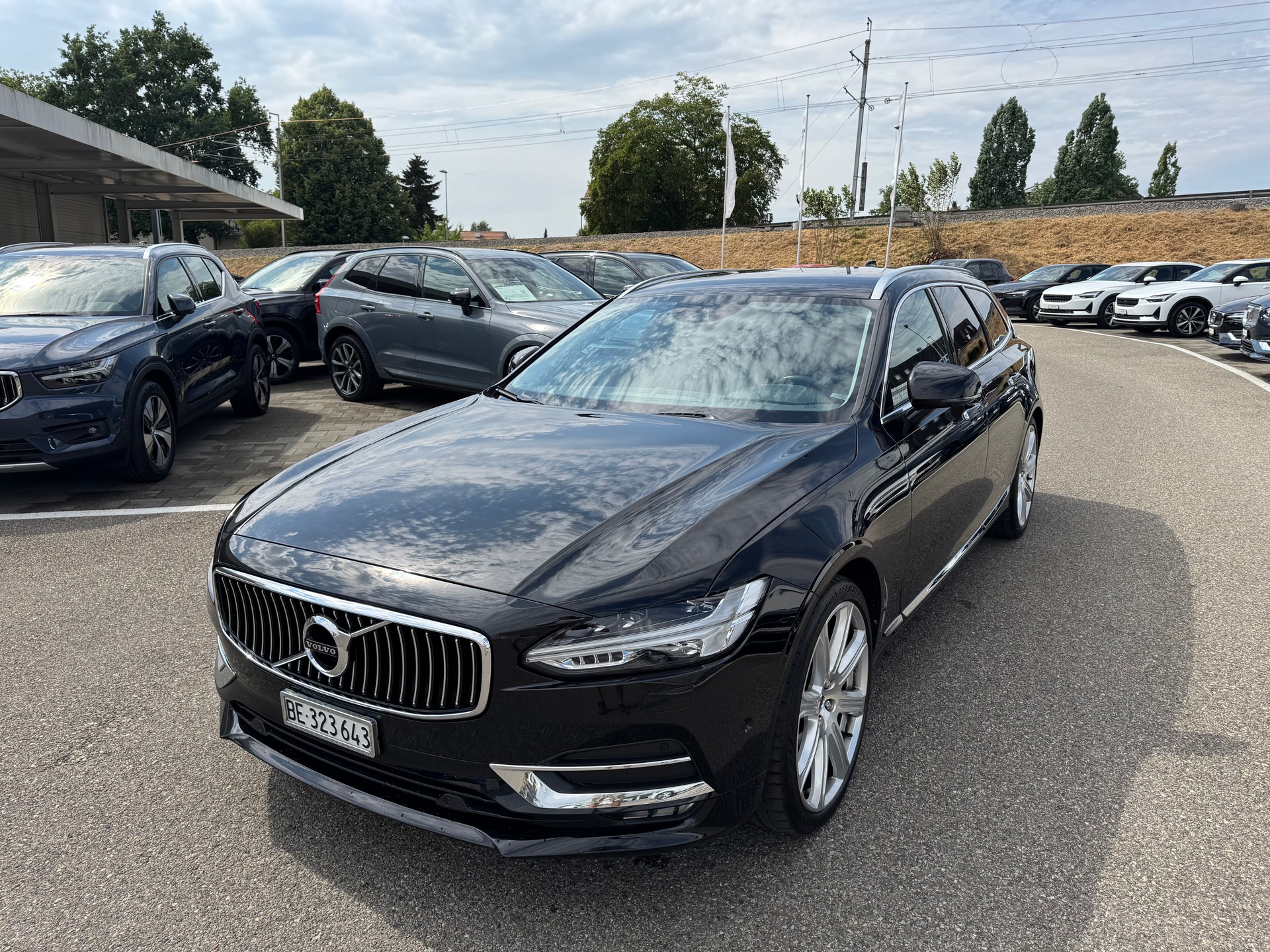 VOLVO 2.0 T6 AWD Inscription-image-1