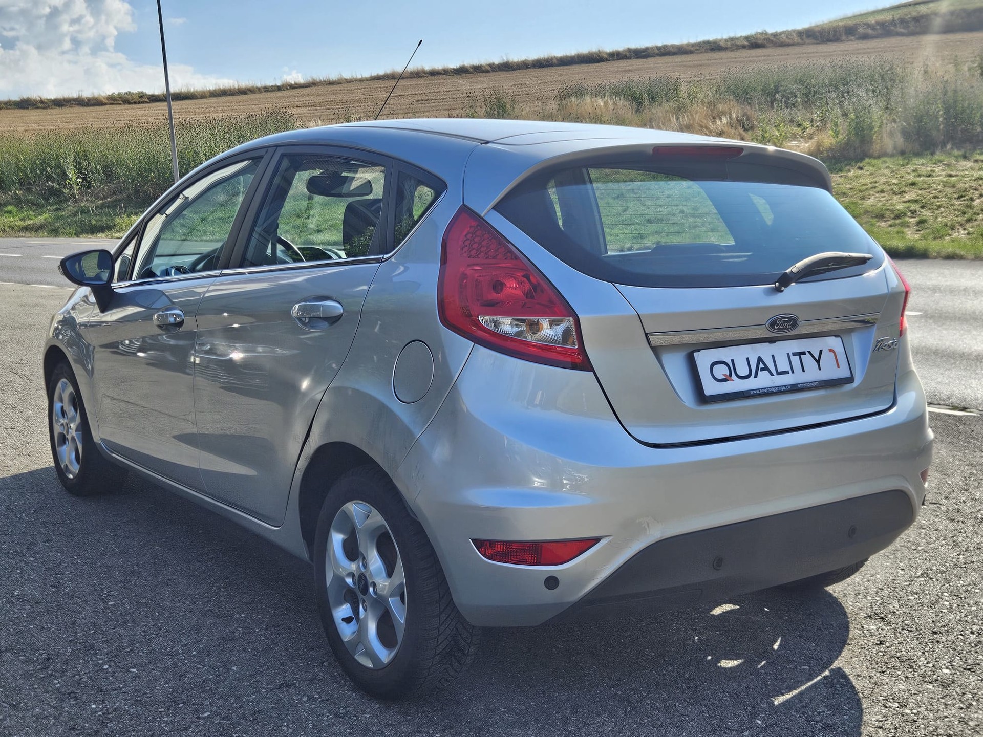 FORD Fiesta 1.4 16V Titanium Automatic-image-3