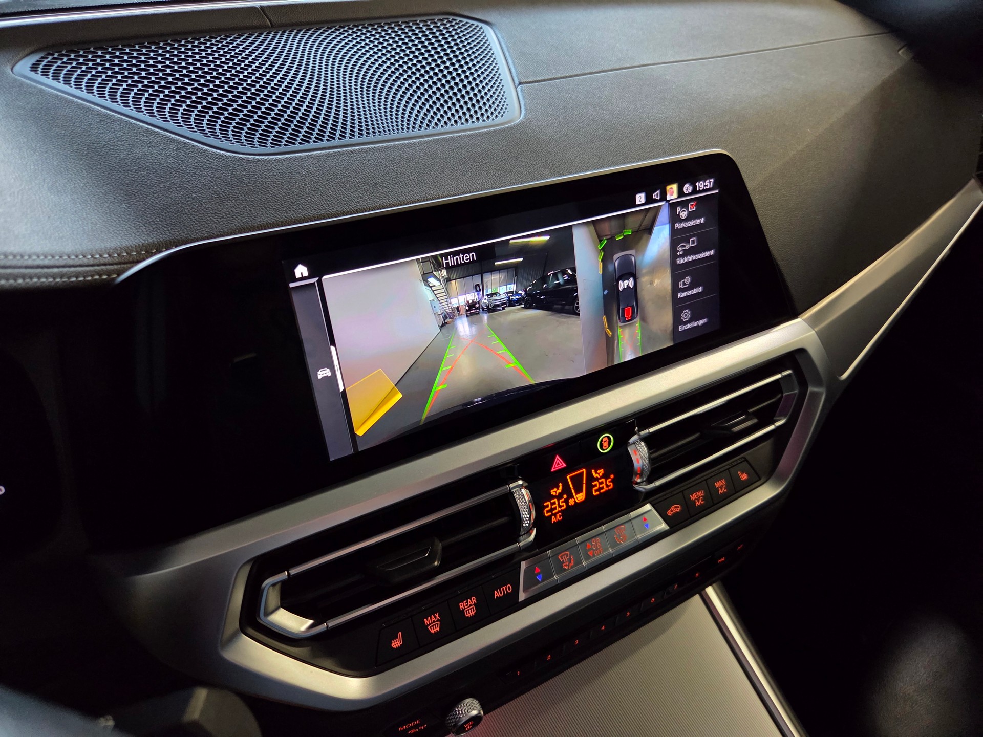BMW M340i xDrive-image-13