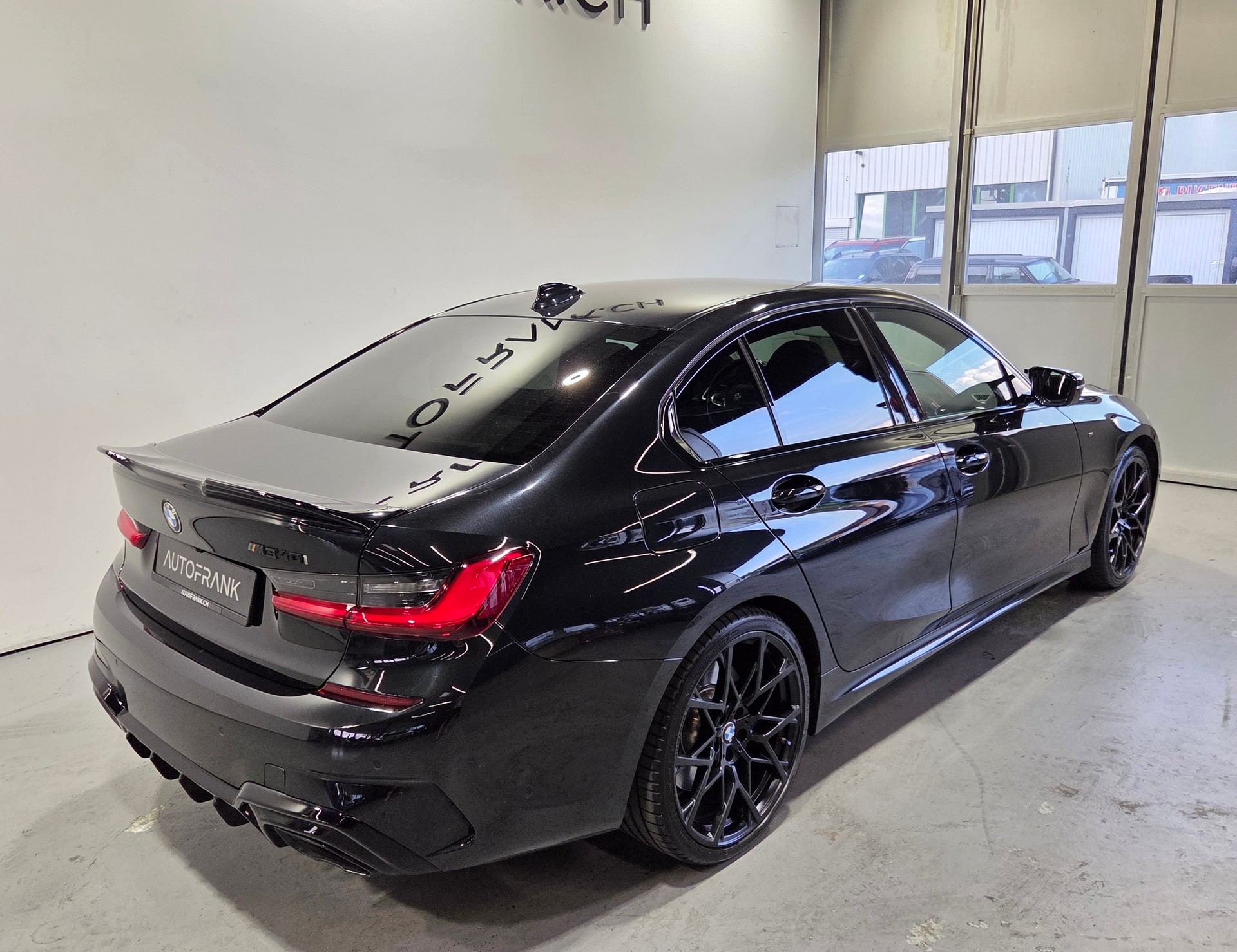 BMW M340i xDrive-image-17